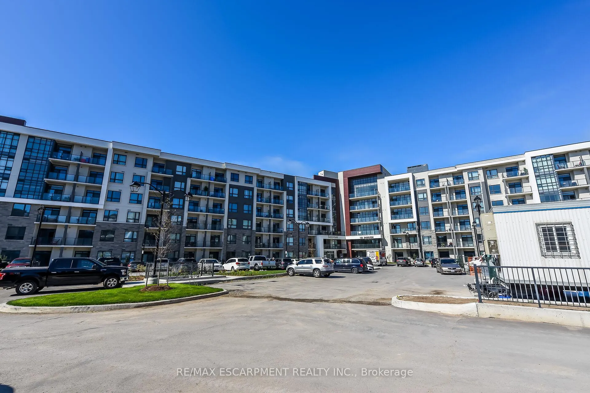 Photo 4 of Unit 103, 125 Shoreview Place, Hamilton, Stoney Creek — HOMEH