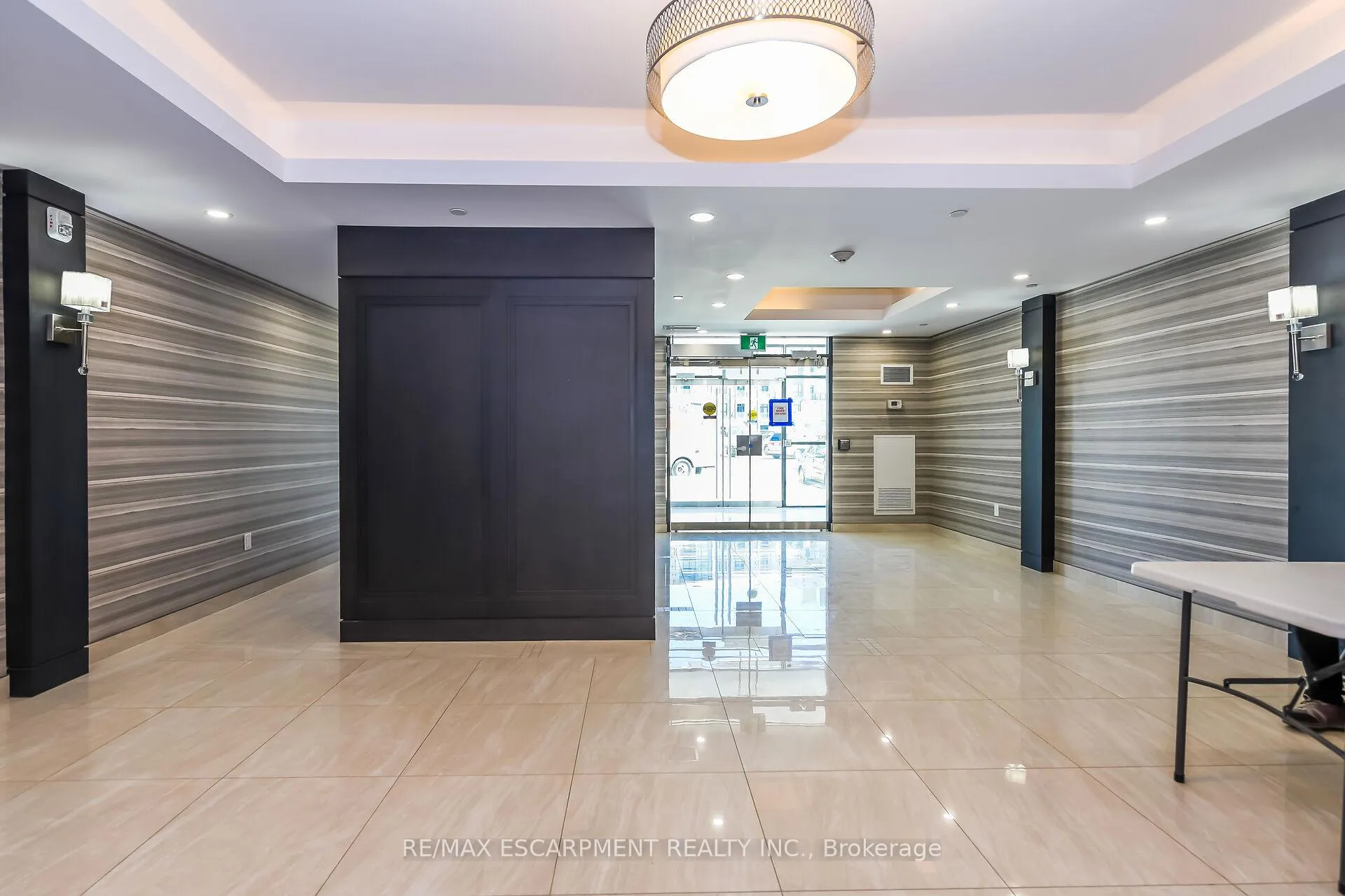 Photo 17 of Unit 103, 125 Shoreview Place, Hamilton, Stoney Creek — HOMEH