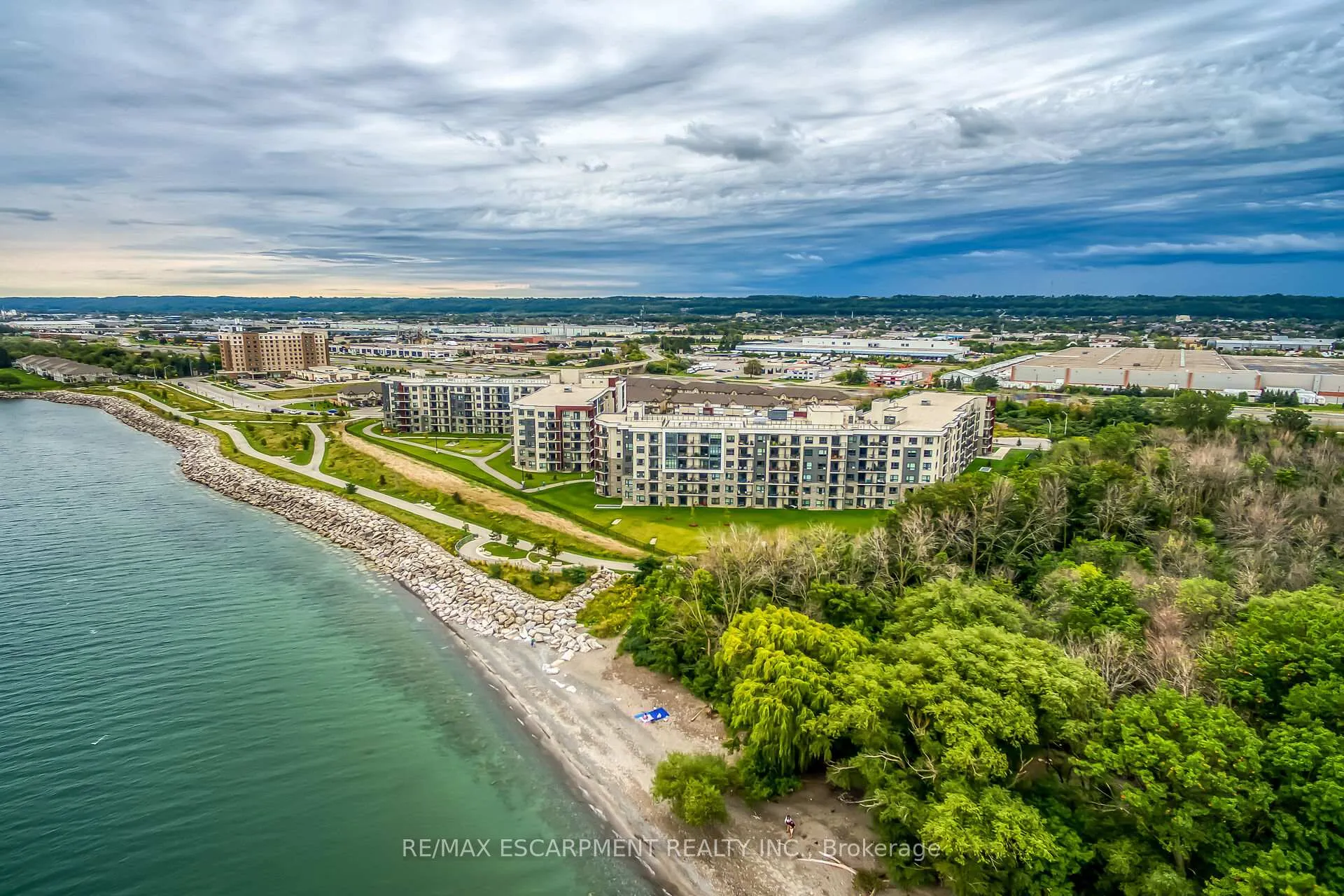 Photo 31 of Unit 103, 125 Shoreview Place, Hamilton, Stoney Creek — HOMEH