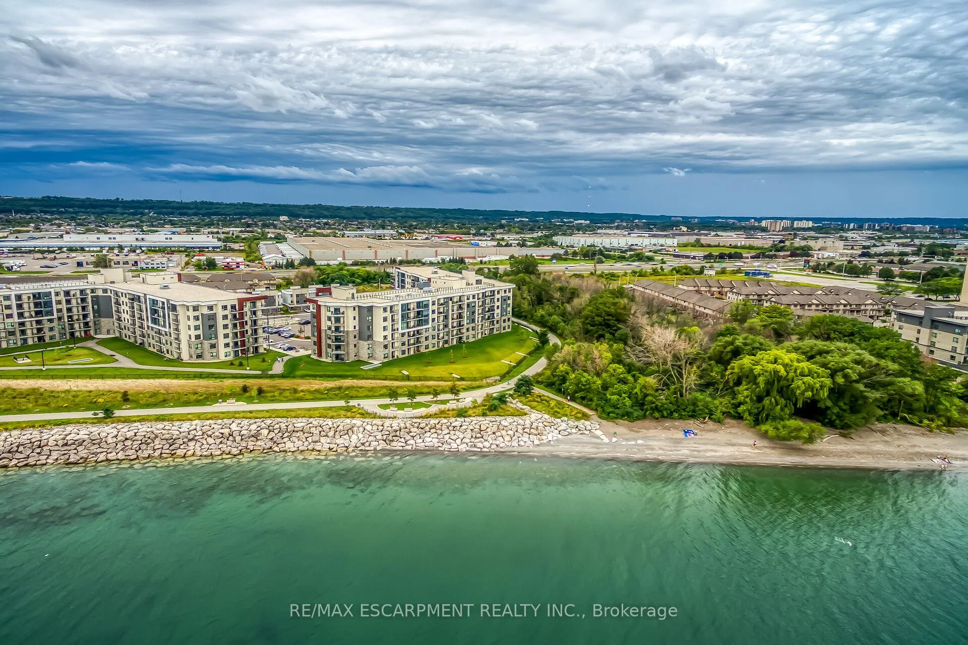 Photo 32 of Unit 103, 125 Shoreview Place, Hamilton, Stoney Creek — HOMEH
