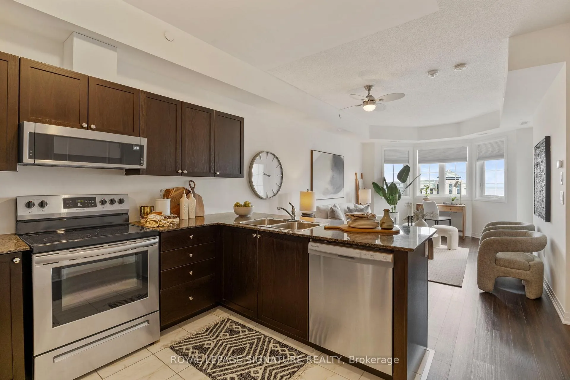 Photo 8 of Unit 414, 70 Shipway Avenue, Clarington, Newcastle — HOMEH