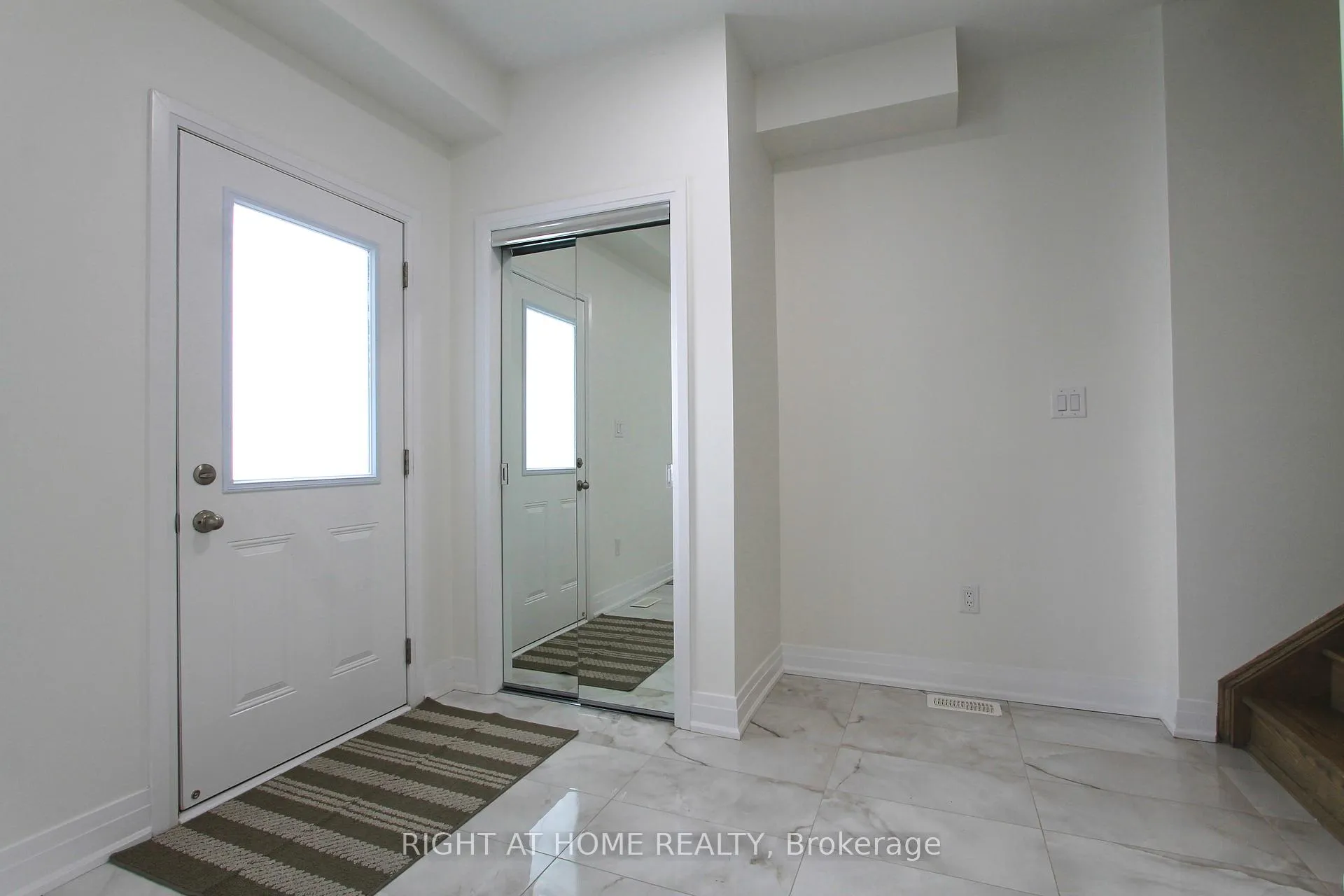 Photo 3 of 75 Massachusetts Lane, Markham, Wismer — HOMEH
