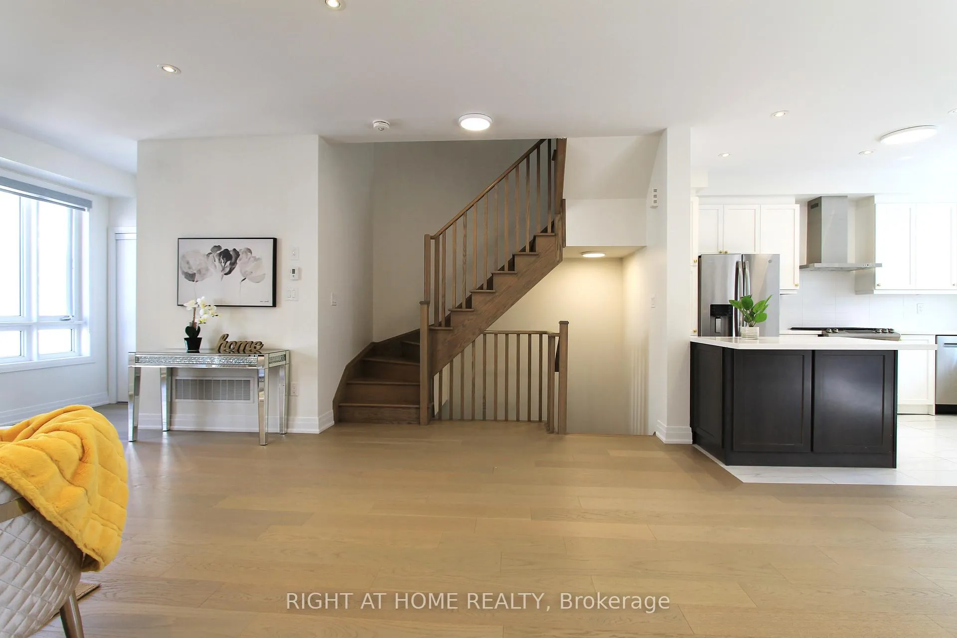 Photo 5 of 75 Massachusetts Lane, Markham, Wismer — HOMEH
