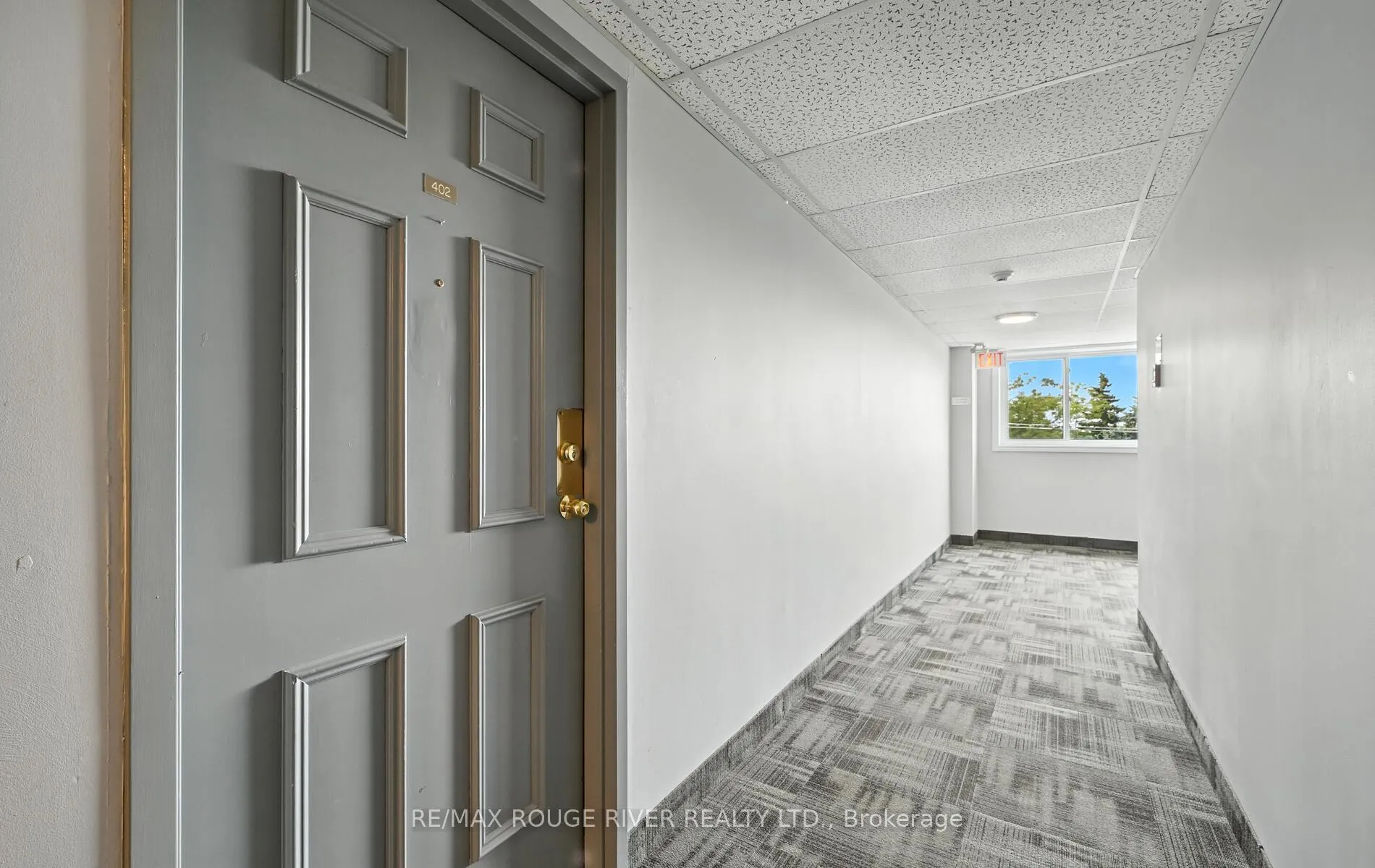Photo 6 of Unit 402, 144 Queen Street, Clarington, Bowmanville — HOMEH