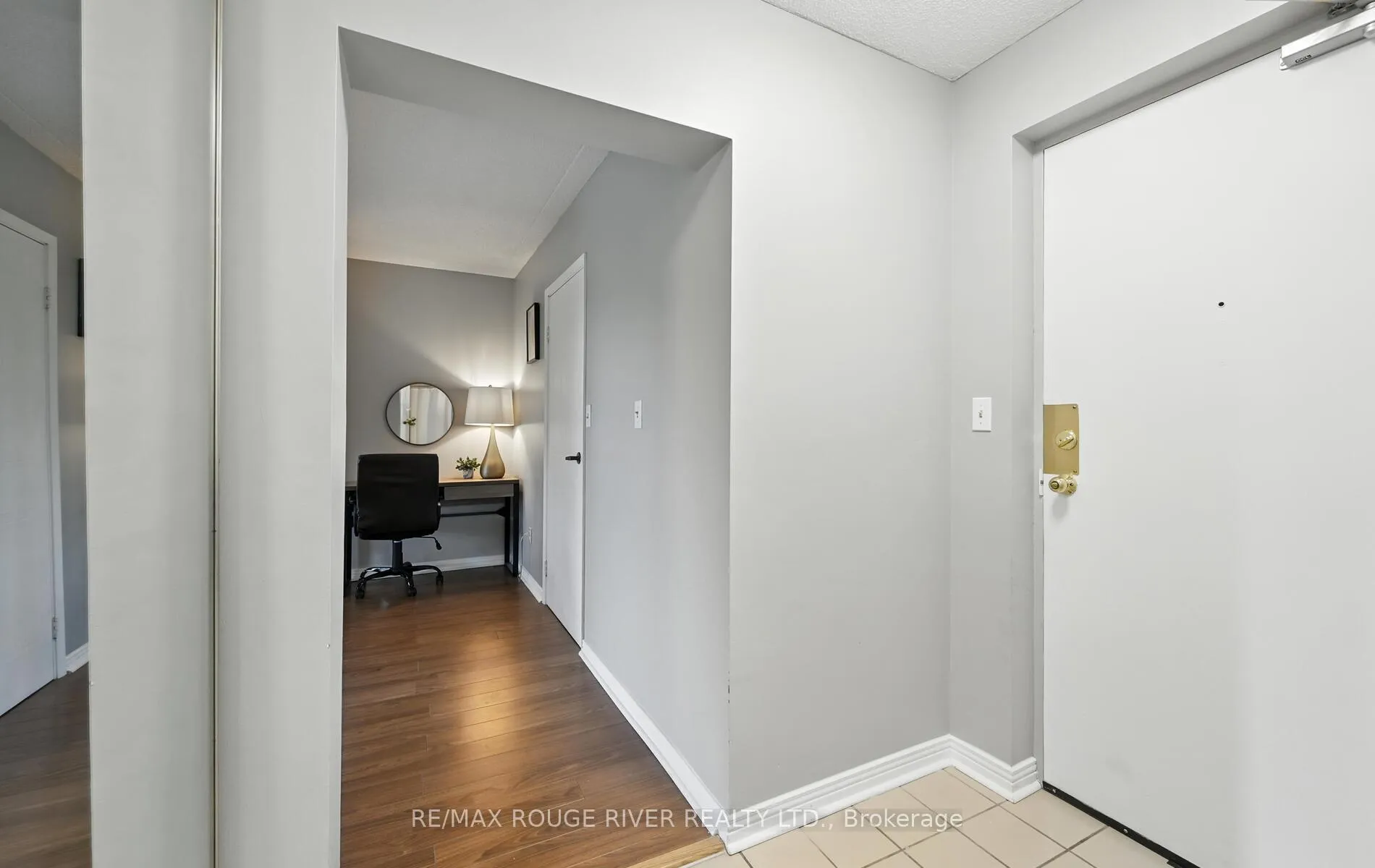 Photo 7 of Unit 402, 144 Queen Street, Clarington, Bowmanville — HOMEH