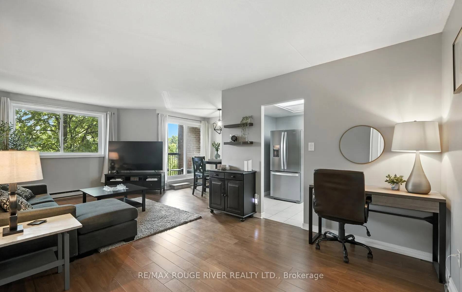 Photo 8 of Unit 402, 144 Queen Street, Clarington, Bowmanville — HOMEH