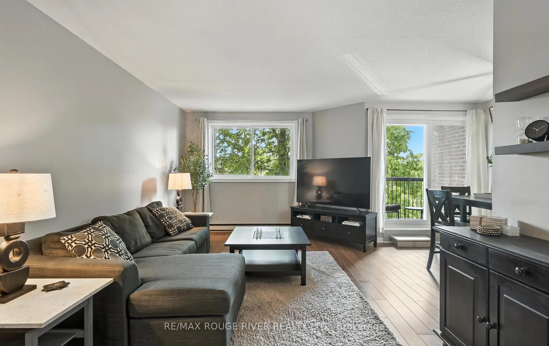 Photo 9 of Unit 402, 144 Queen Street, Clarington, Bowmanville — HOMEH