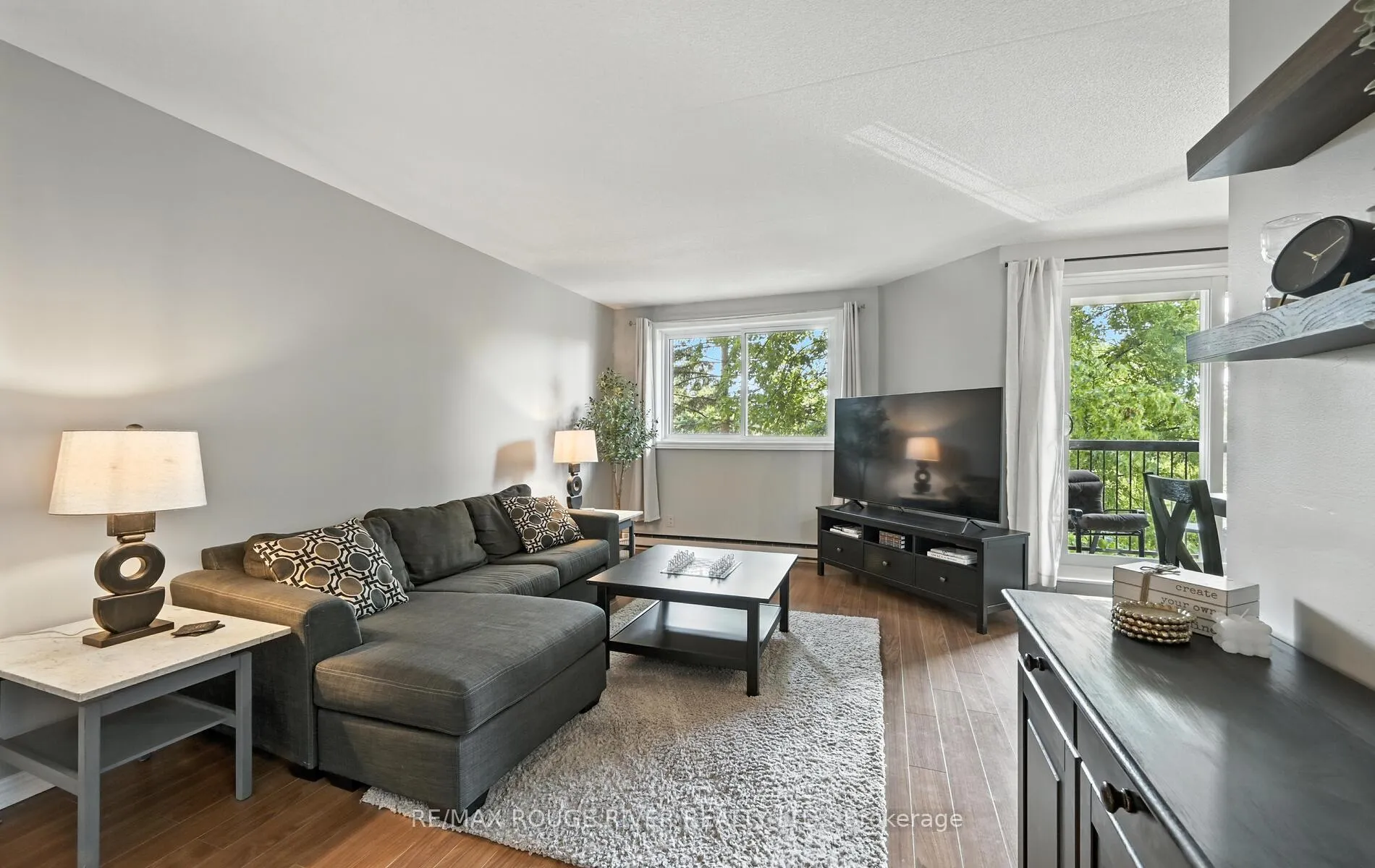Photo 10 of Unit 402, 144 Queen Street, Clarington, Bowmanville — HOMEH
