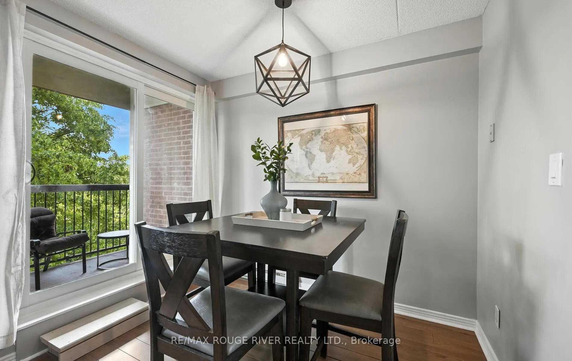 Photo 12 of Unit 402, 144 Queen Street, Clarington, Bowmanville — HOMEH