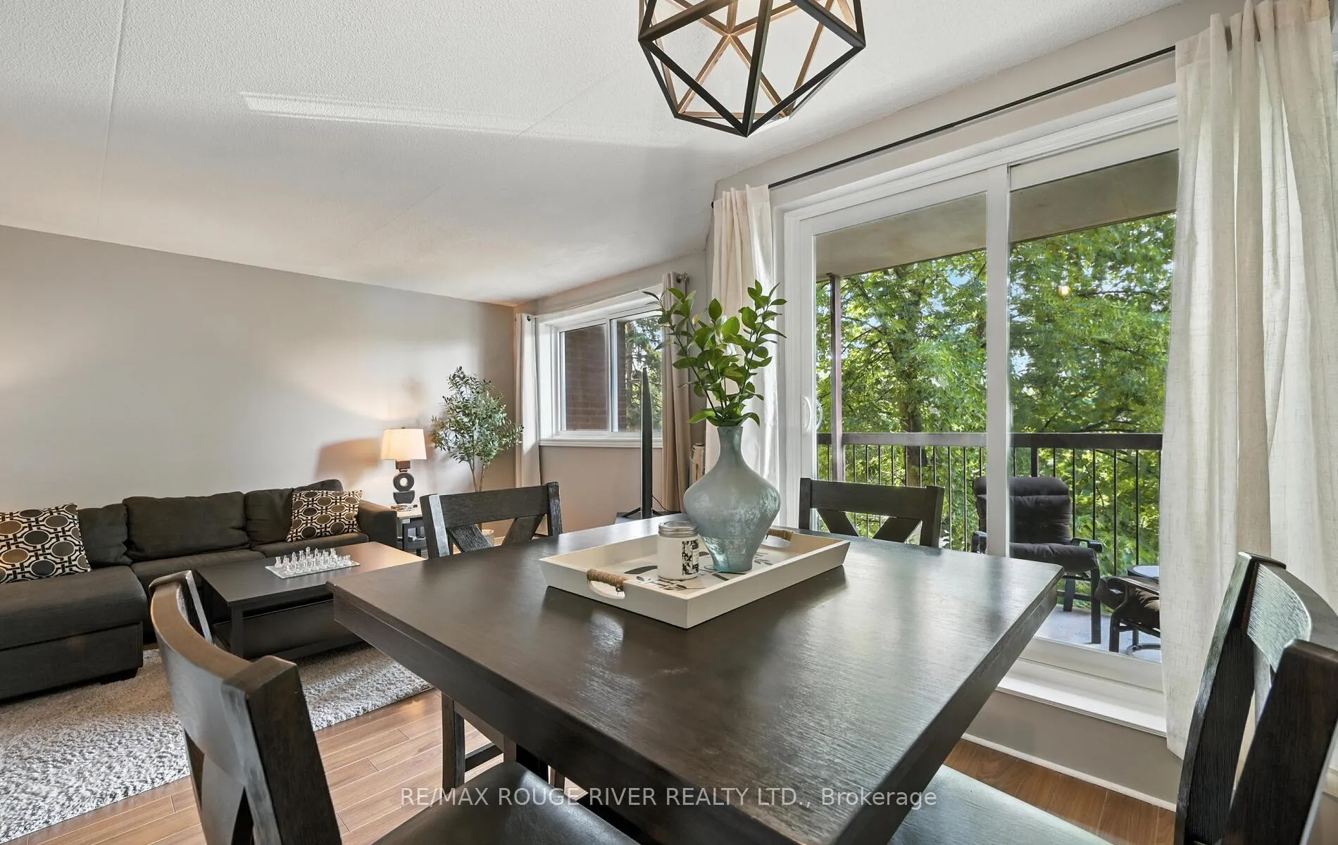 Photo 13 of Unit 402, 144 Queen Street, Clarington, Bowmanville — HOMEH