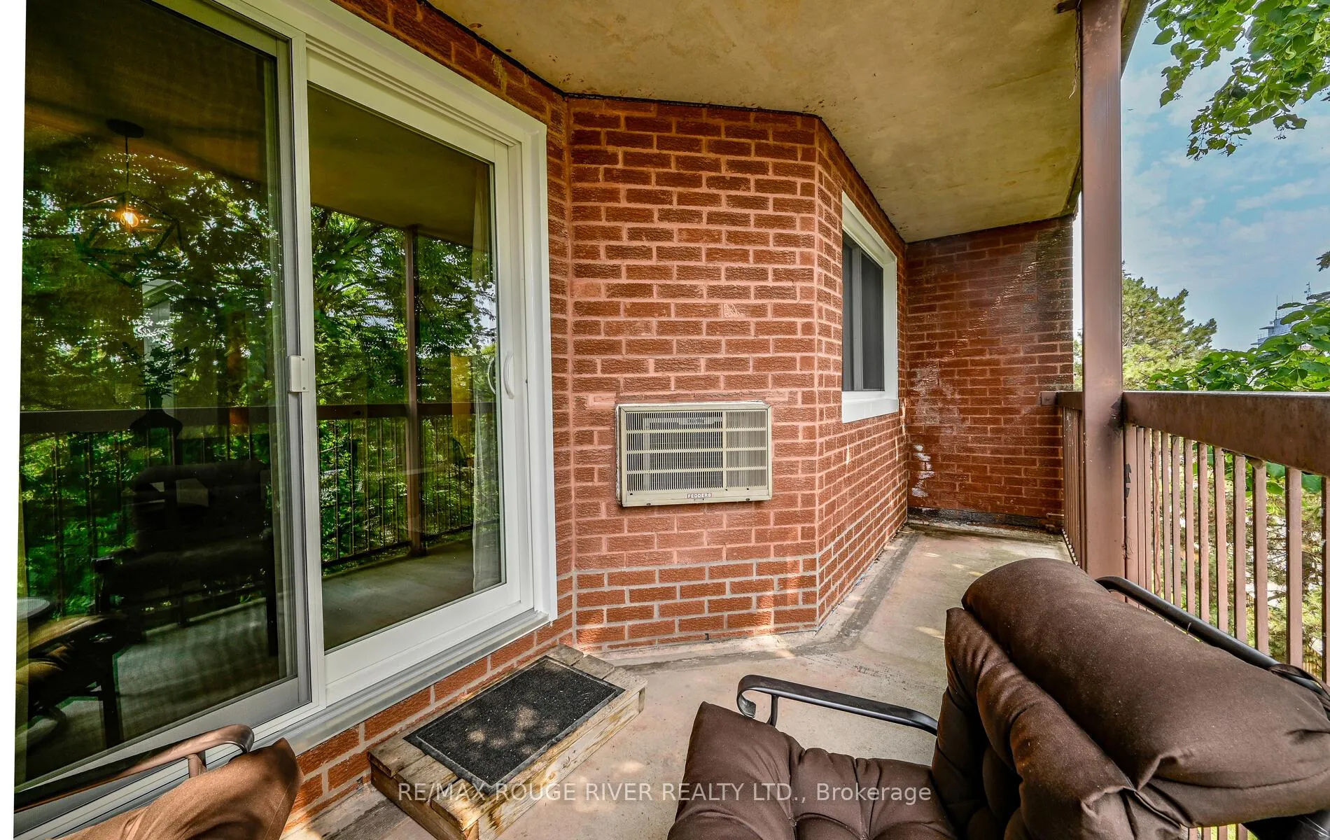 Photo 16 of Unit 402, 144 Queen Street, Clarington, Bowmanville — HOMEH