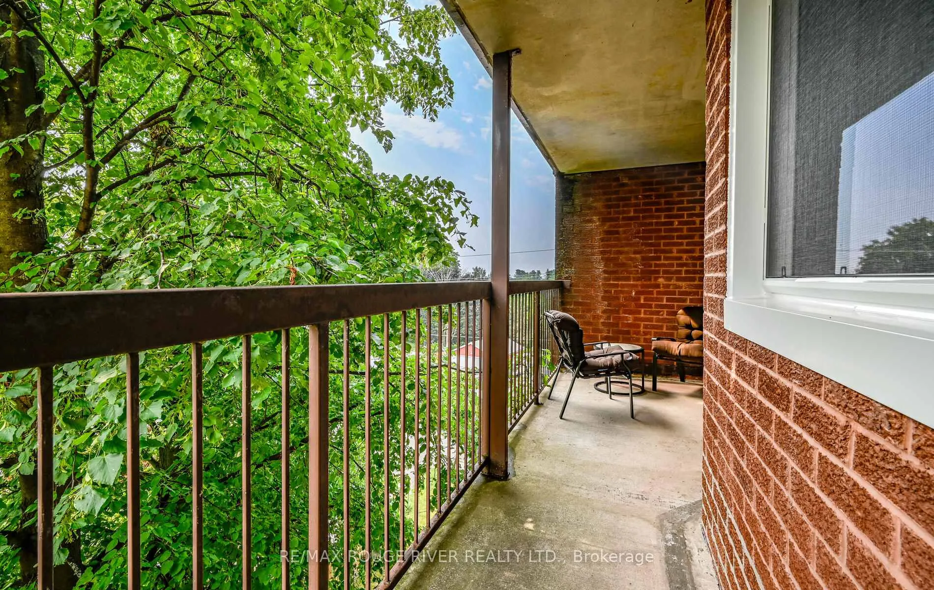 Photo 17 of Unit 402, 144 Queen Street, Clarington, Bowmanville — HOMEH