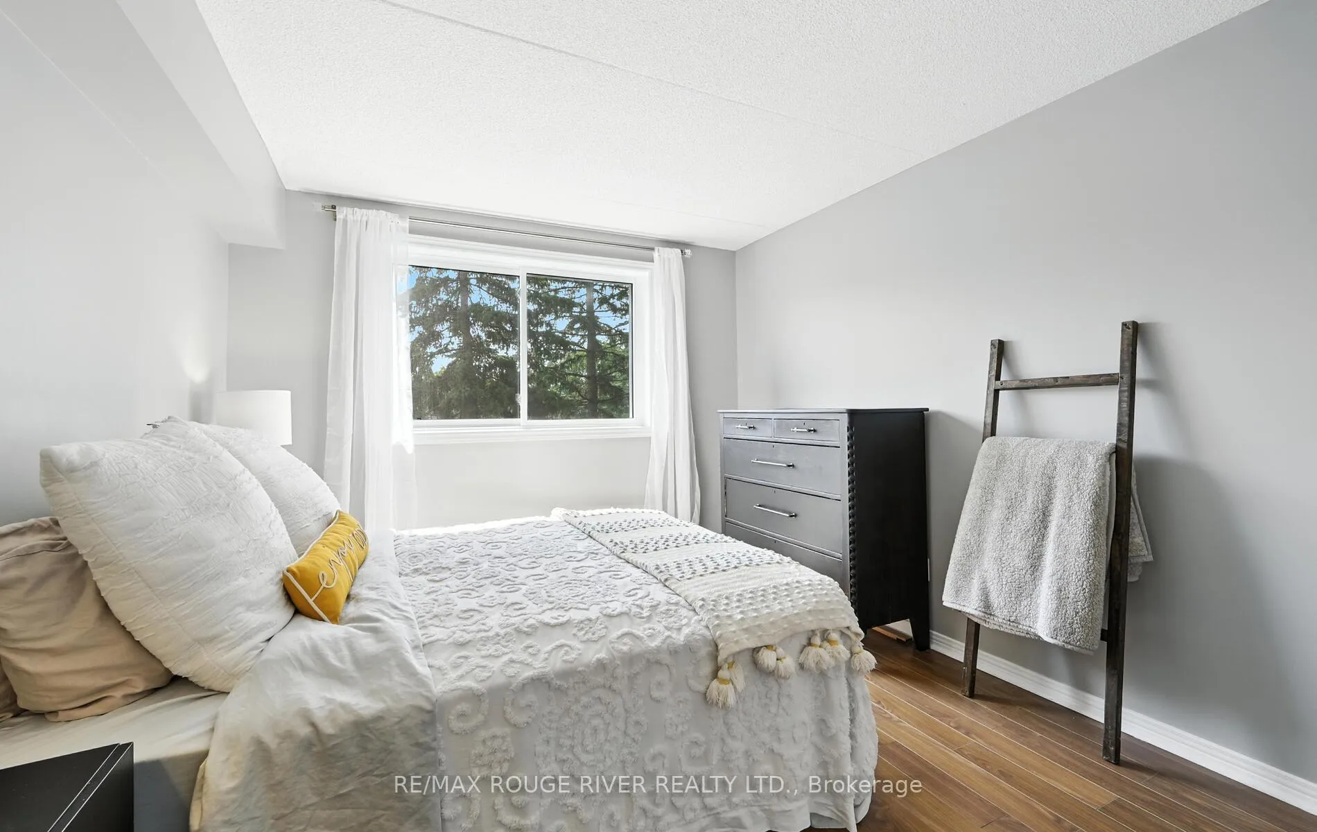 Photo 24 of Unit 402, 144 Queen Street, Clarington, Bowmanville — HOMEH