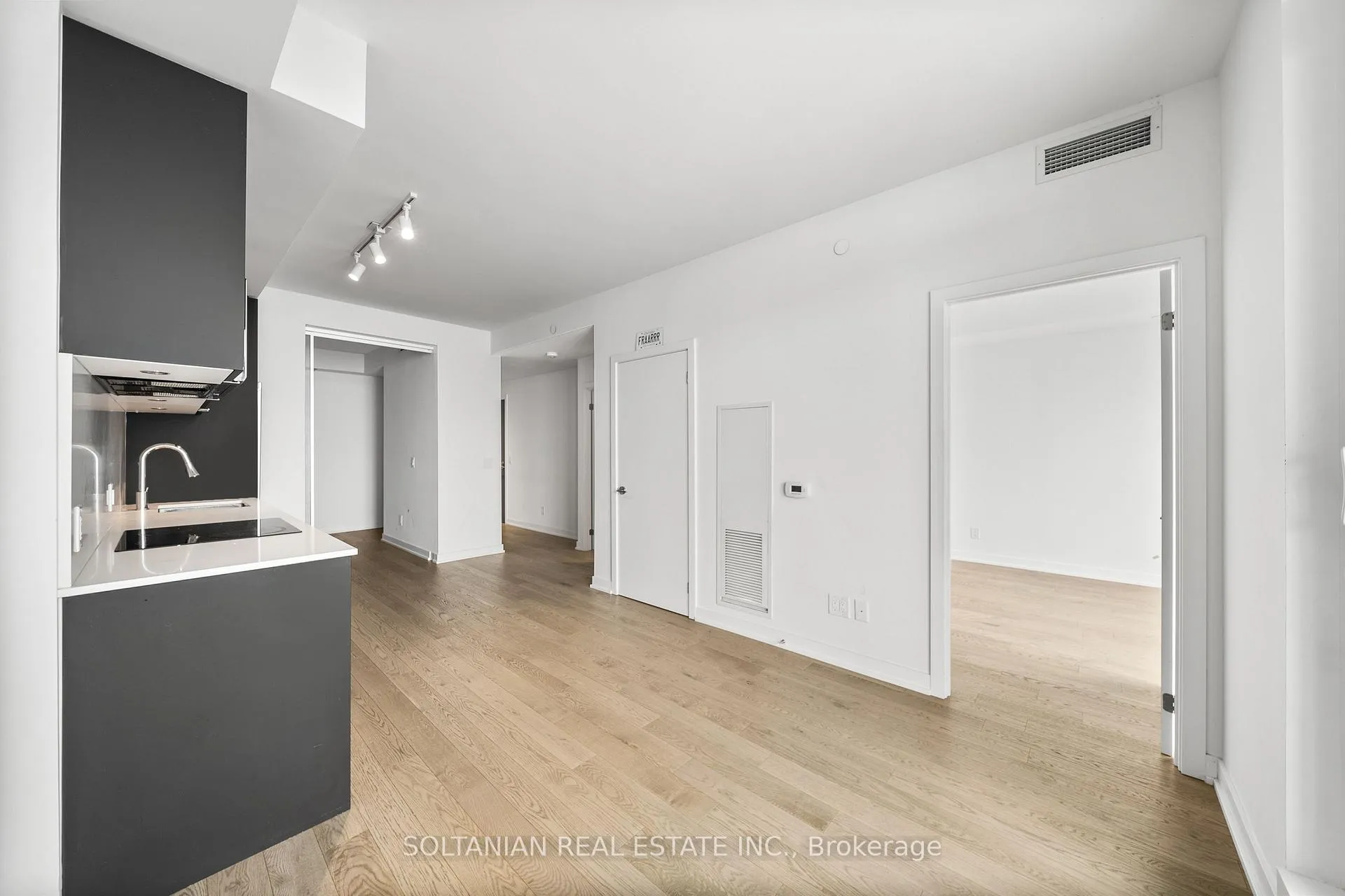 Photo 11 of Unit 4107, 1926 Lake Shore Boulevard, Toronto, High Park-Swansea — HOMEH