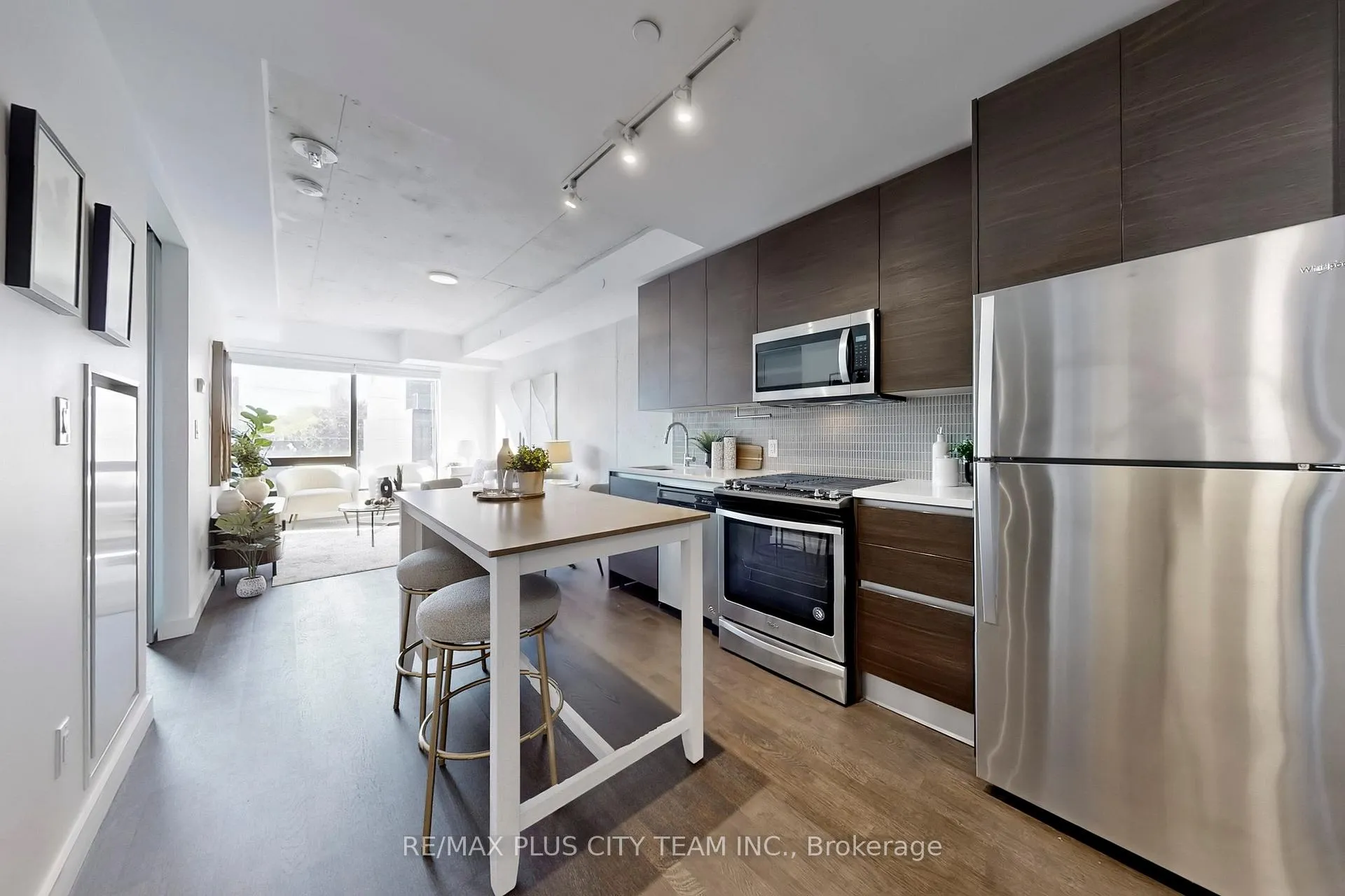 Photo 8 of Unit 412, 246 Logan Avenue, Toronto, South Riverdale — HOMEH