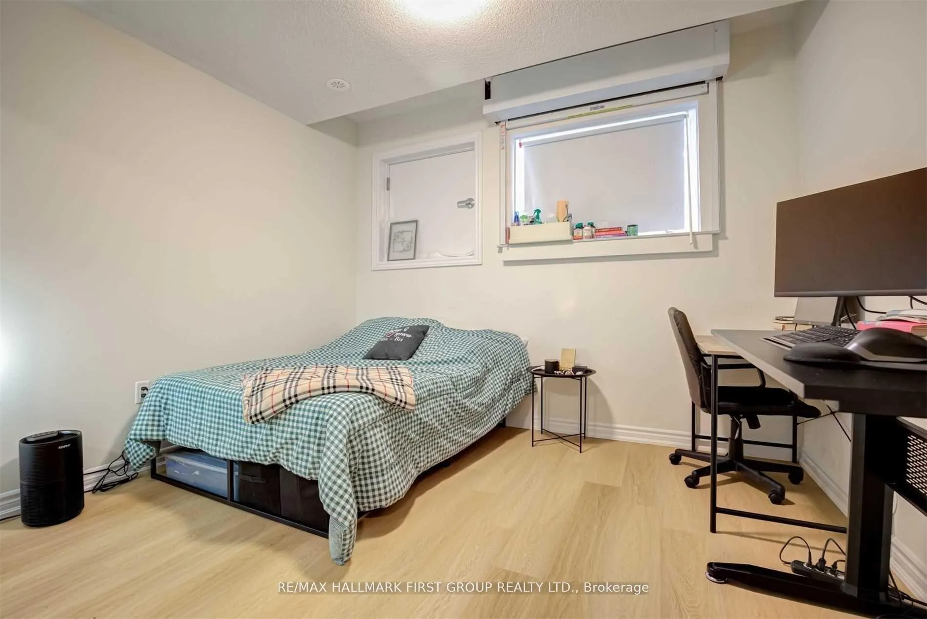 Photo 7 of 470 Beresford Path, Oshawa, Central — HOMEH