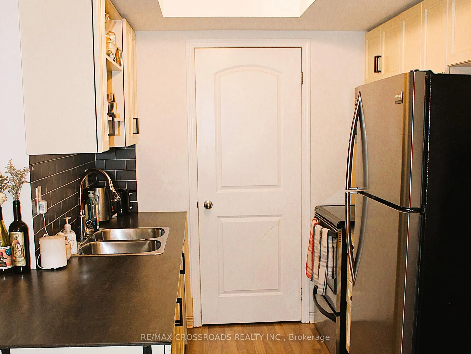 Photo 7 of Unit 4, 24 Florence Wyle Lane, Toronto, South Riverdale — HOMEH