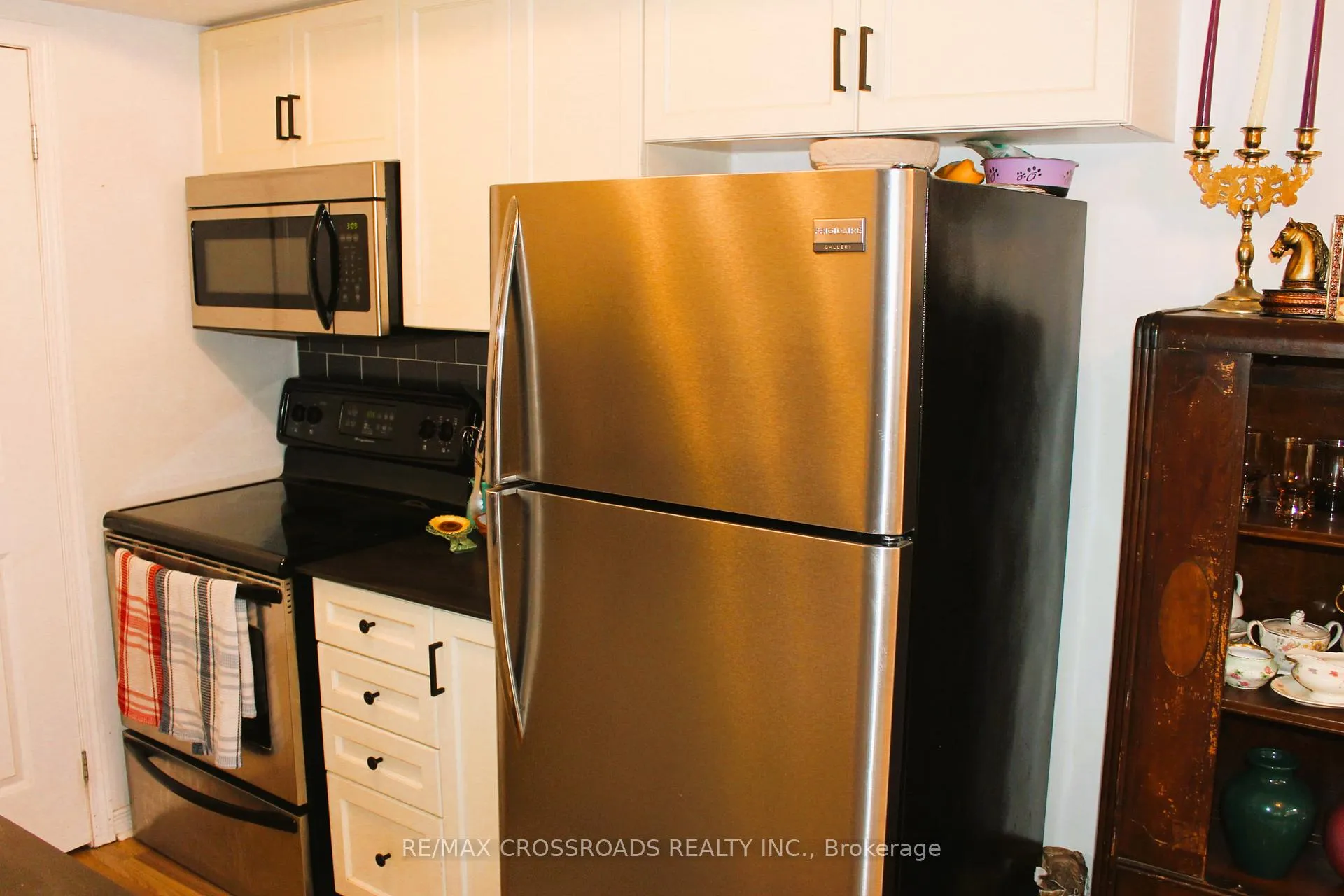 Photo 8 of Unit 4, 24 Florence Wyle Lane, Toronto, South Riverdale — HOMEH