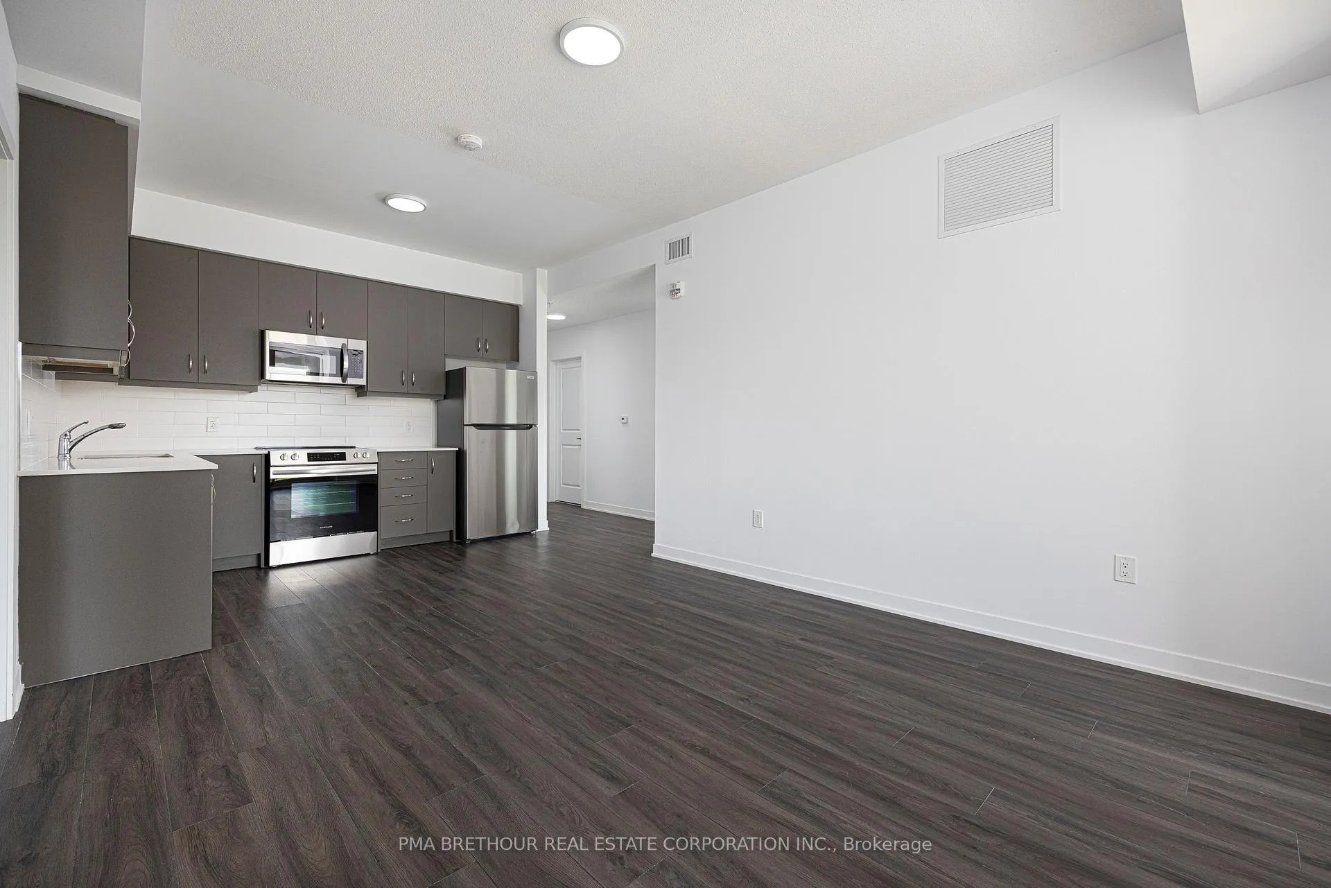 Photo 2 of Unit 317, 385 Arctic Red Drive, Oshawa, Windfields — HOMEH