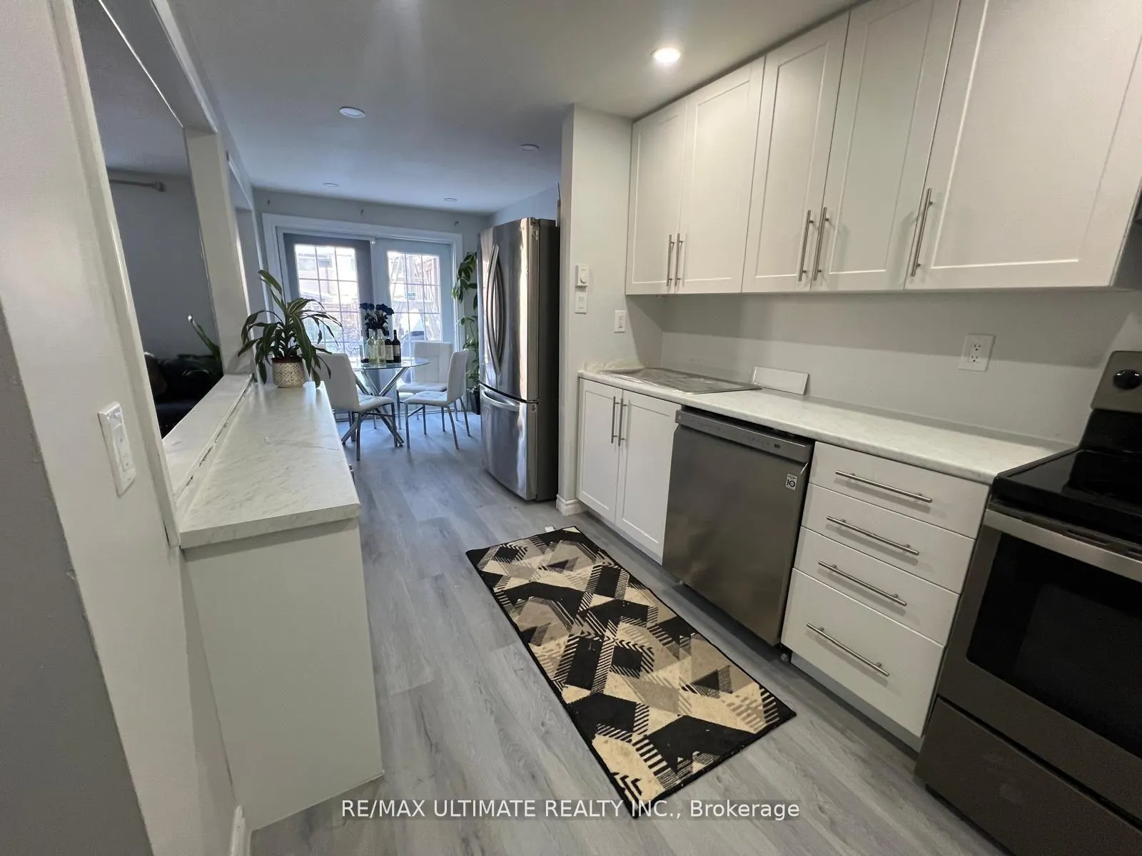 Photo 27 of 102 Mowat Crescent, Barrie, Letitia Heights — HOMEH