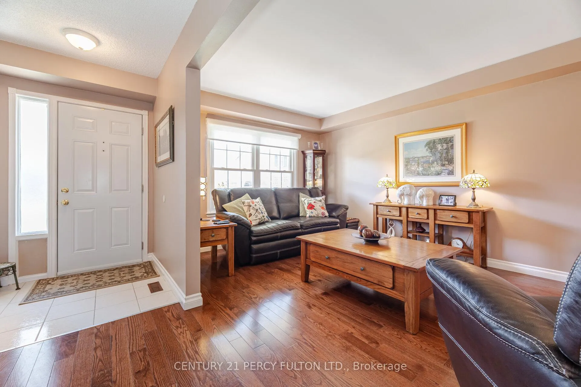 Photo 4 of Unit 9, 580 Eyer Drive, Pickering, West Shore — HOMEH