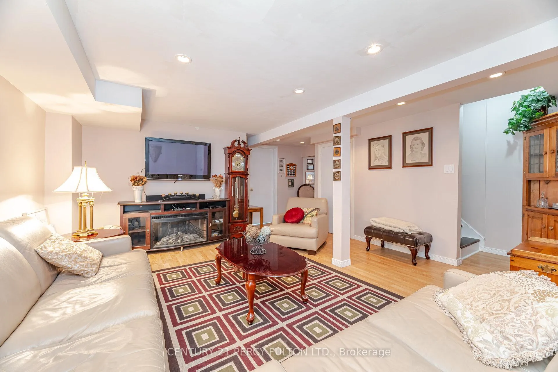 Photo 27 of Unit 9, 580 Eyer Drive, Pickering, West Shore — HOMEH