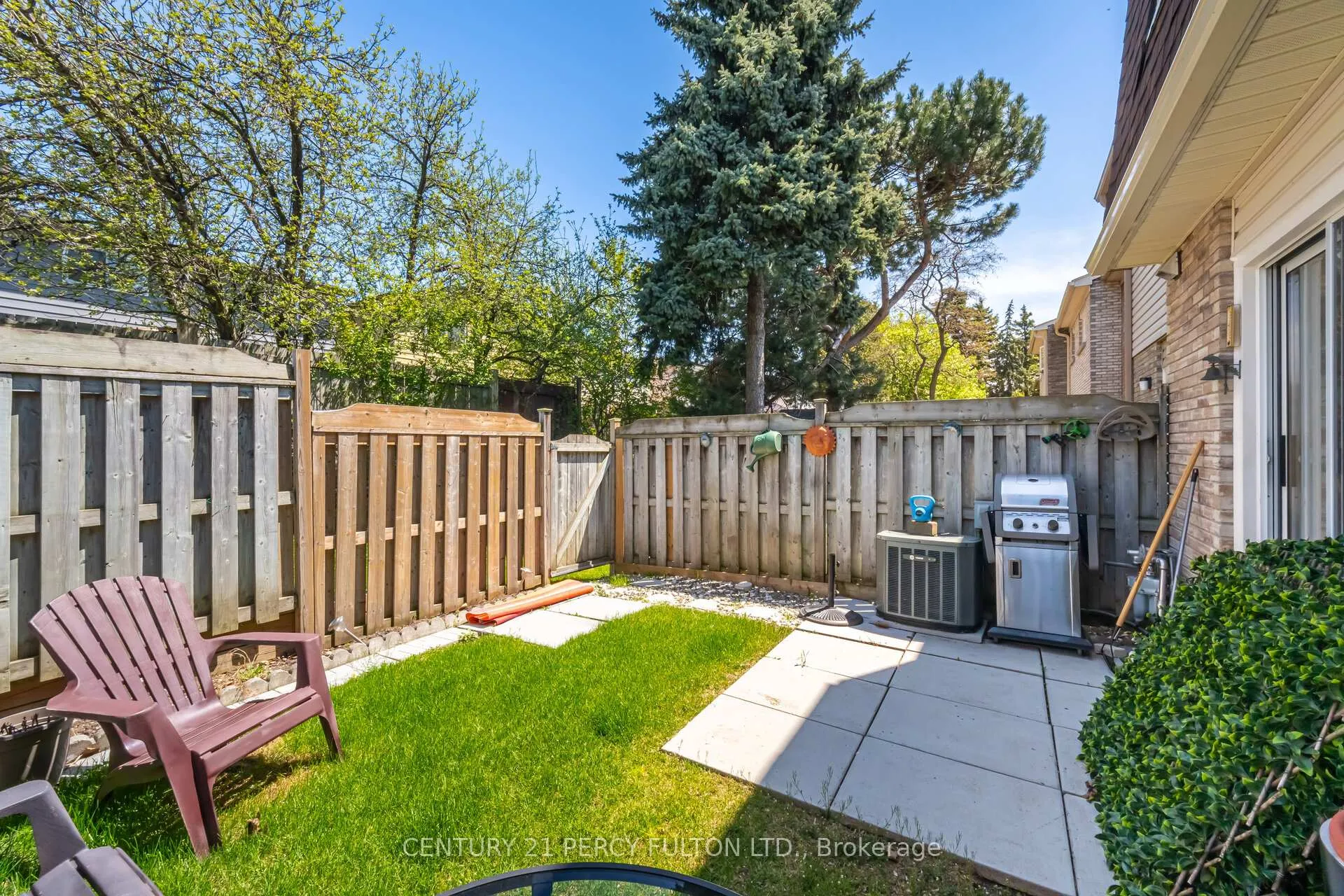 Photo 32 of Unit 9, 580 Eyer Drive, Pickering, West Shore — HOMEH