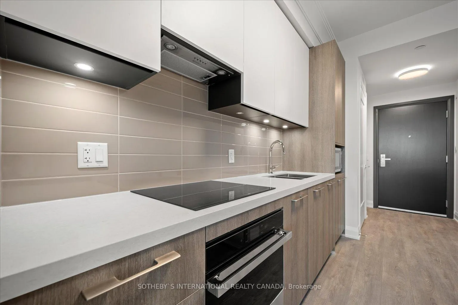 Photo 12 of Unit 3703, 8 Water Walk Drive, Markham, Unionville — HOMEH
