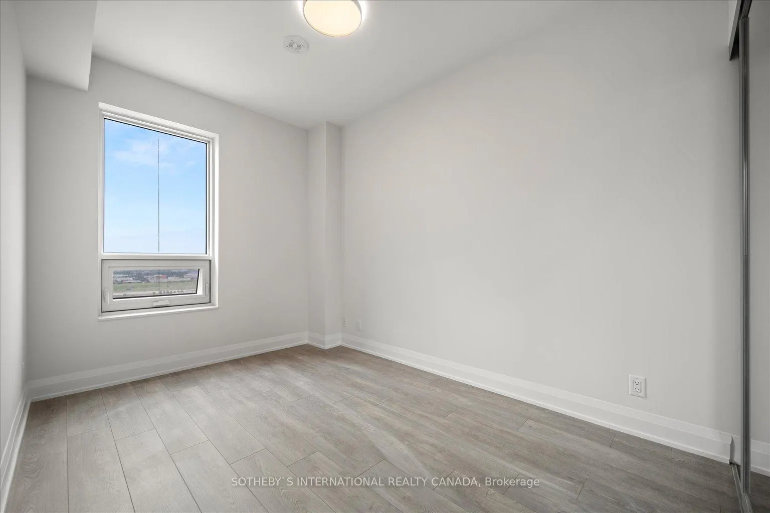 Photo 16 of Unit 3703, 8 Water Walk Drive, Markham, Unionville — HOMEH