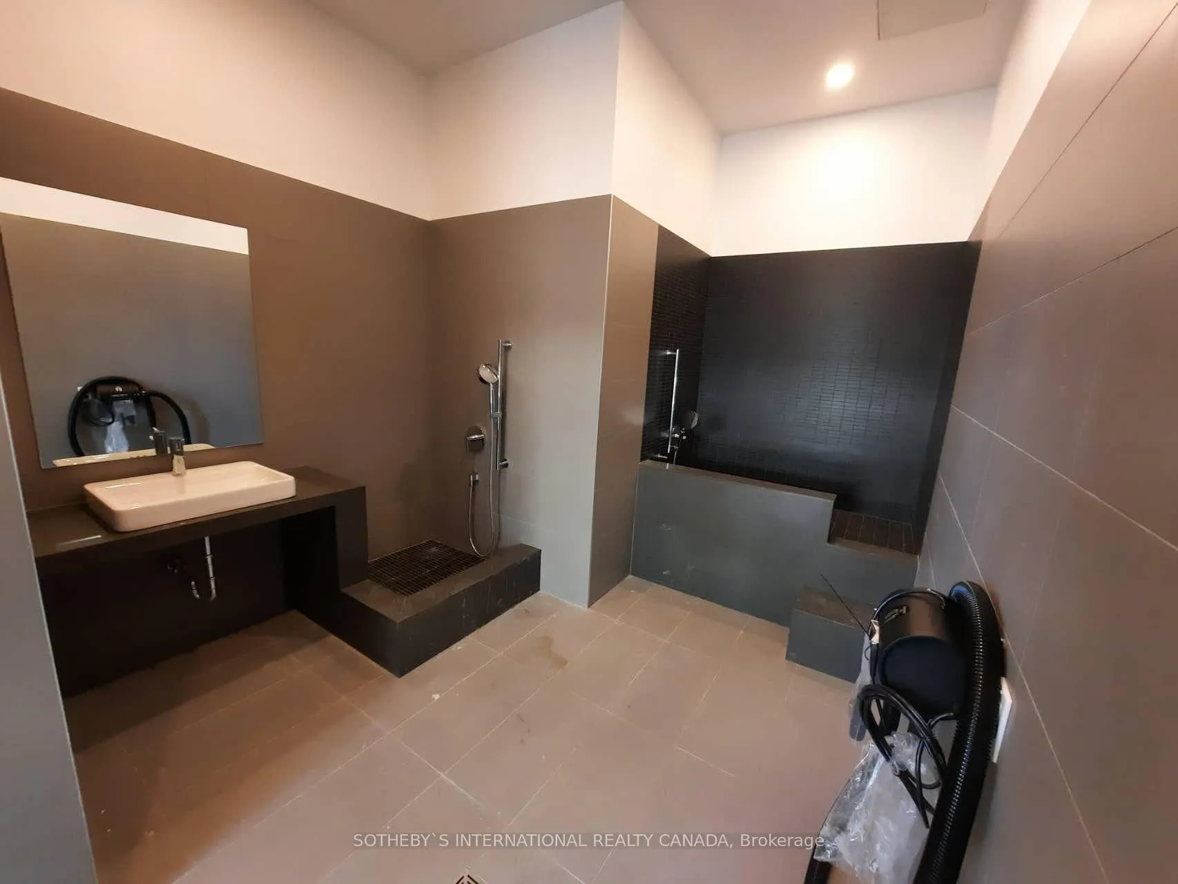 Photo 29 of Unit 3703, 8 Water Walk Drive, Markham, Unionville — HOMEH