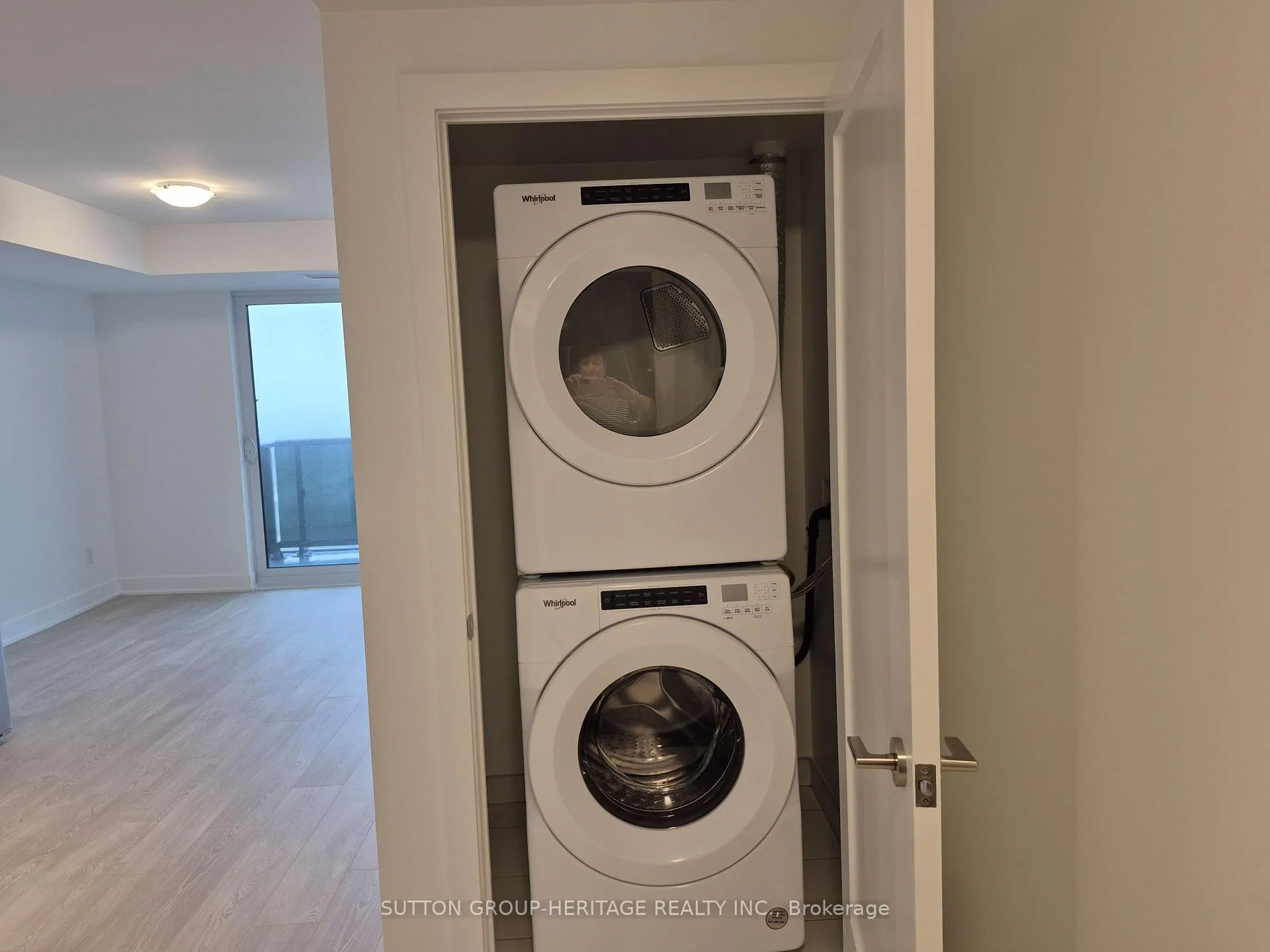 Photo 8 of Unit 2504, 2545 Simcoe Street N, Oshawa, Windfields — HOMEH