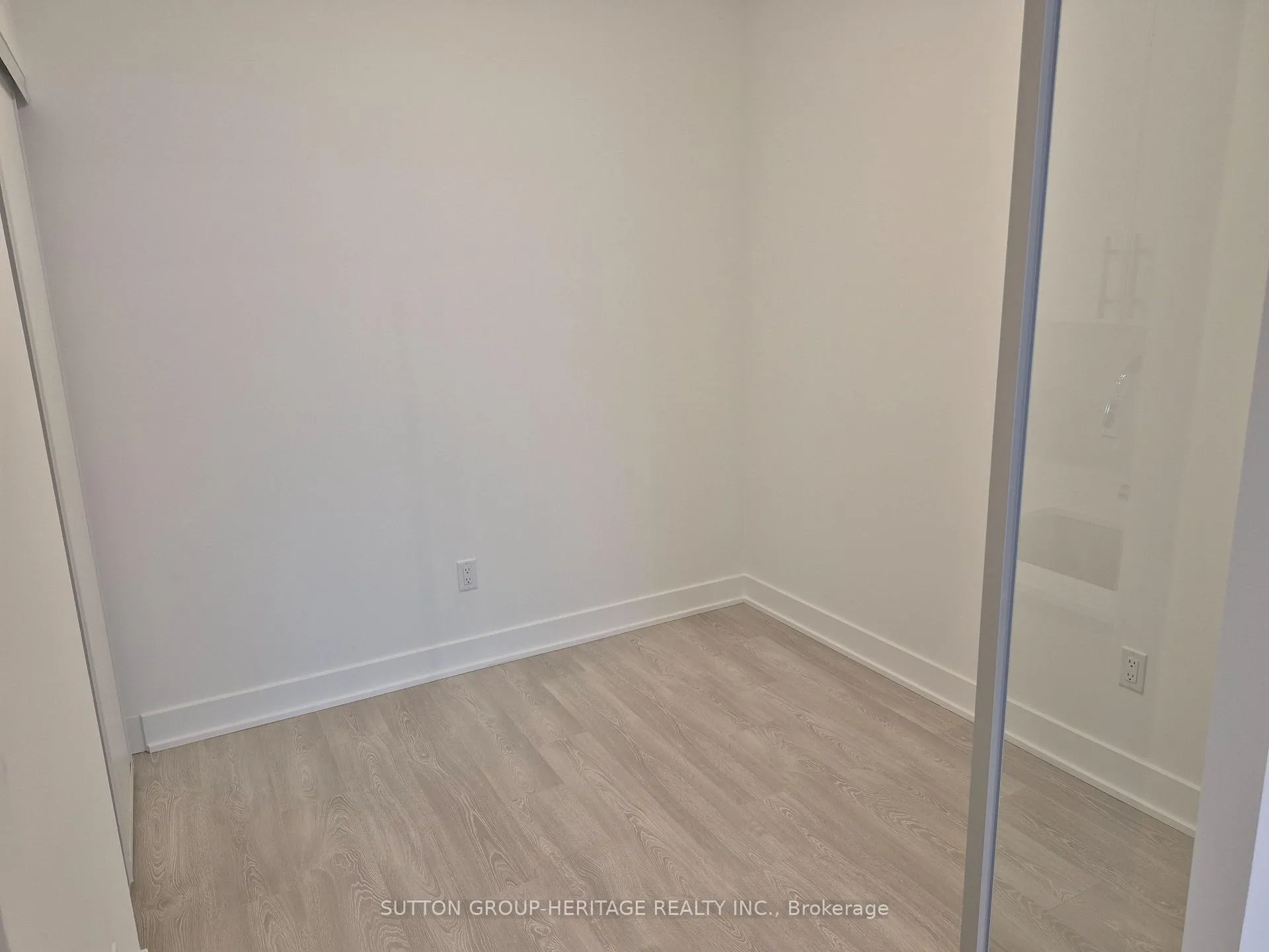 Photo 11 of Unit 2504, 2545 Simcoe Street N, Oshawa, Windfields — HOMEH