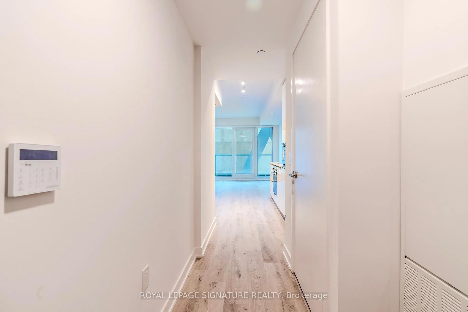 Photo 3 of Unit 1532, 234 Simcoe Street, Toronto, Kensington-Chinatown — HOMEH