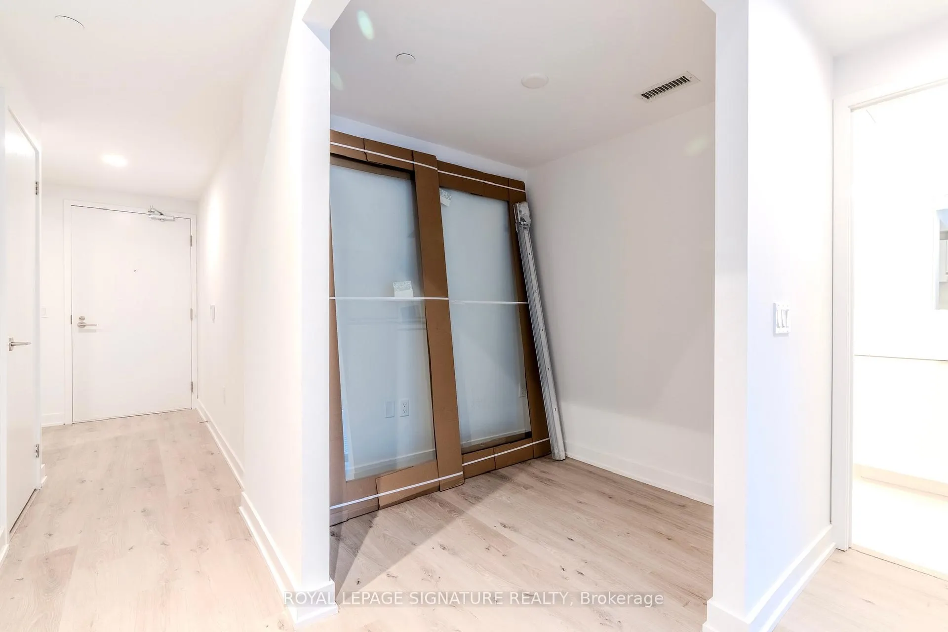 Photo 11 of Unit 1532, 234 Simcoe Street, Toronto, Kensington-Chinatown — HOMEH
