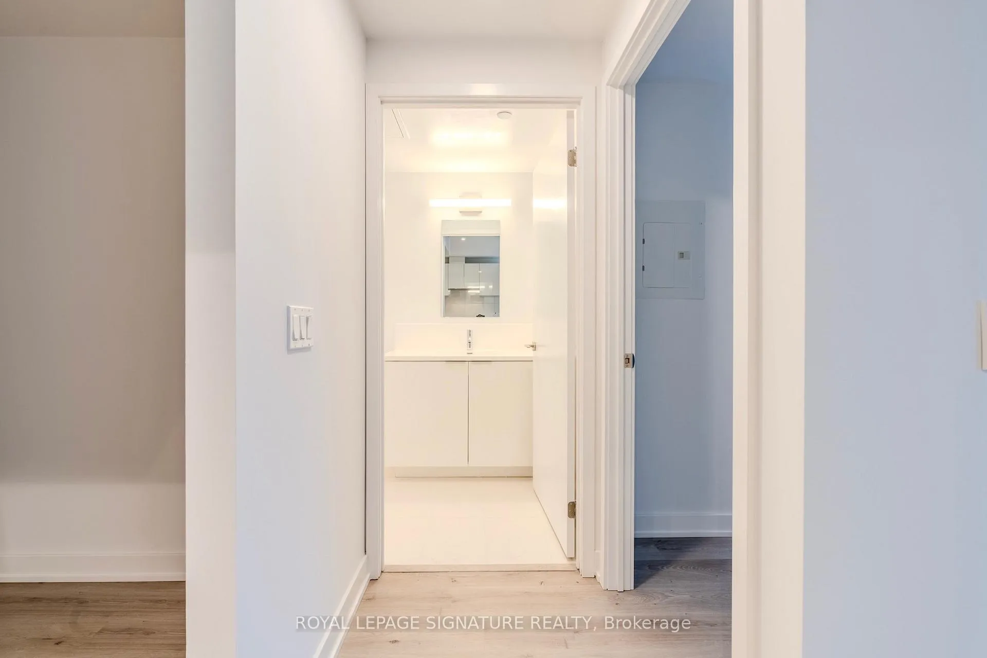 Photo 12 of Unit 1532, 234 Simcoe Street, Toronto, Kensington-Chinatown — HOMEH