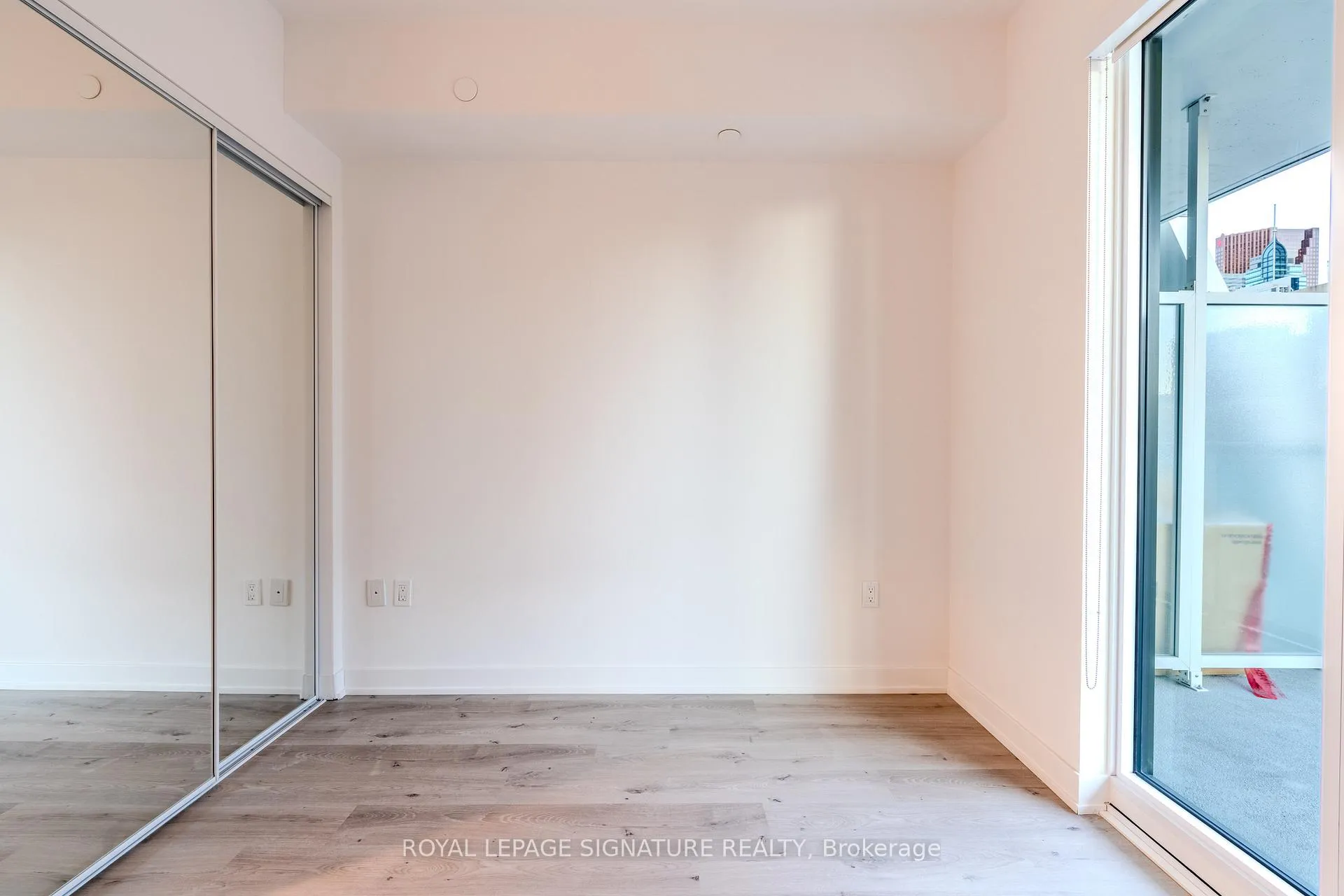 Photo 16 of Unit 1532, 234 Simcoe Street, Toronto, Kensington-Chinatown — HOMEH