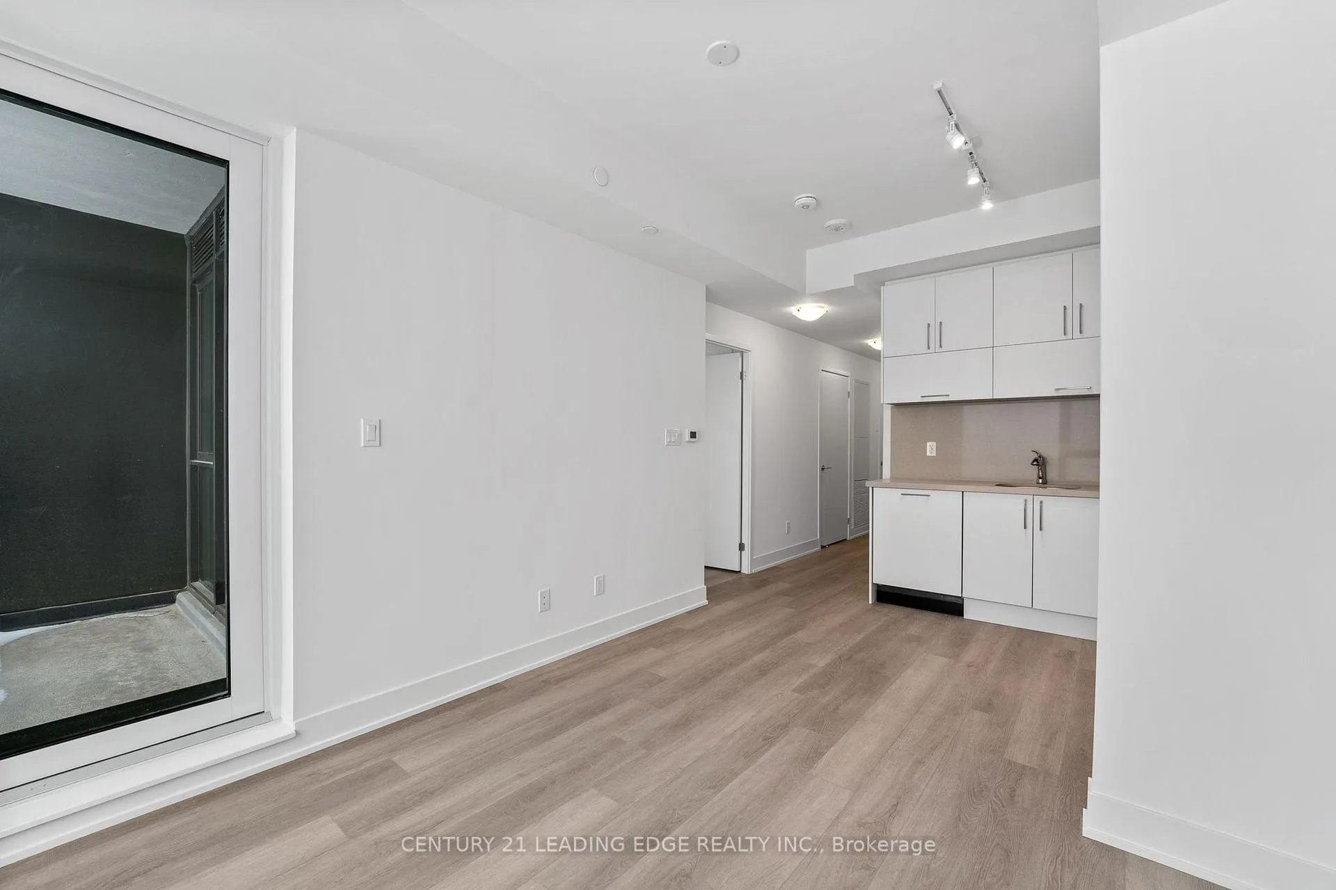 Photo 10 of Unit 1206, 38 Andre De Grasse Street, Markham, Unionville — HOMEH
