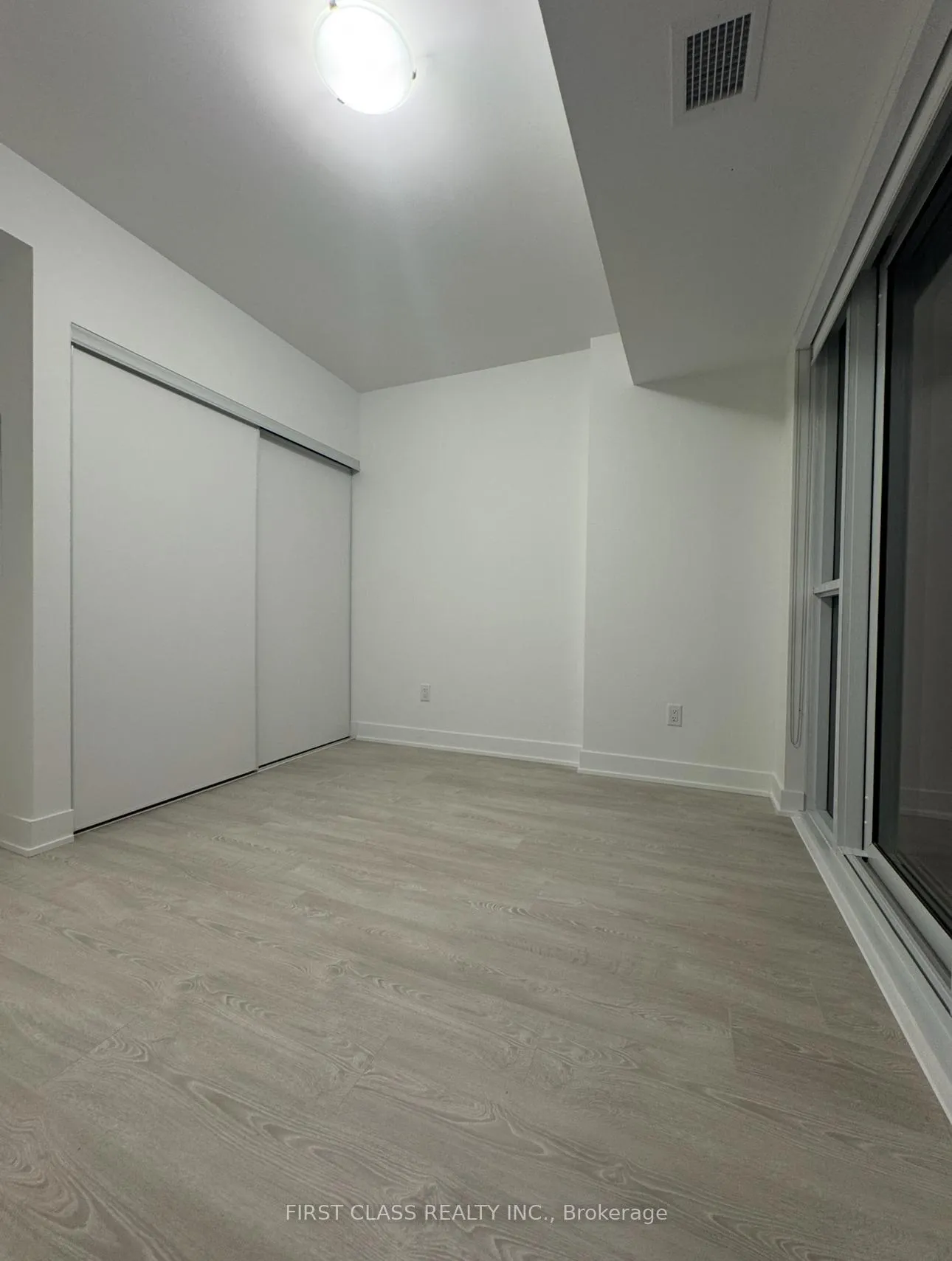 Photo 5 of Unit 603, 2545 Simcoe Street N, Oshawa, Windfields — HOMEH