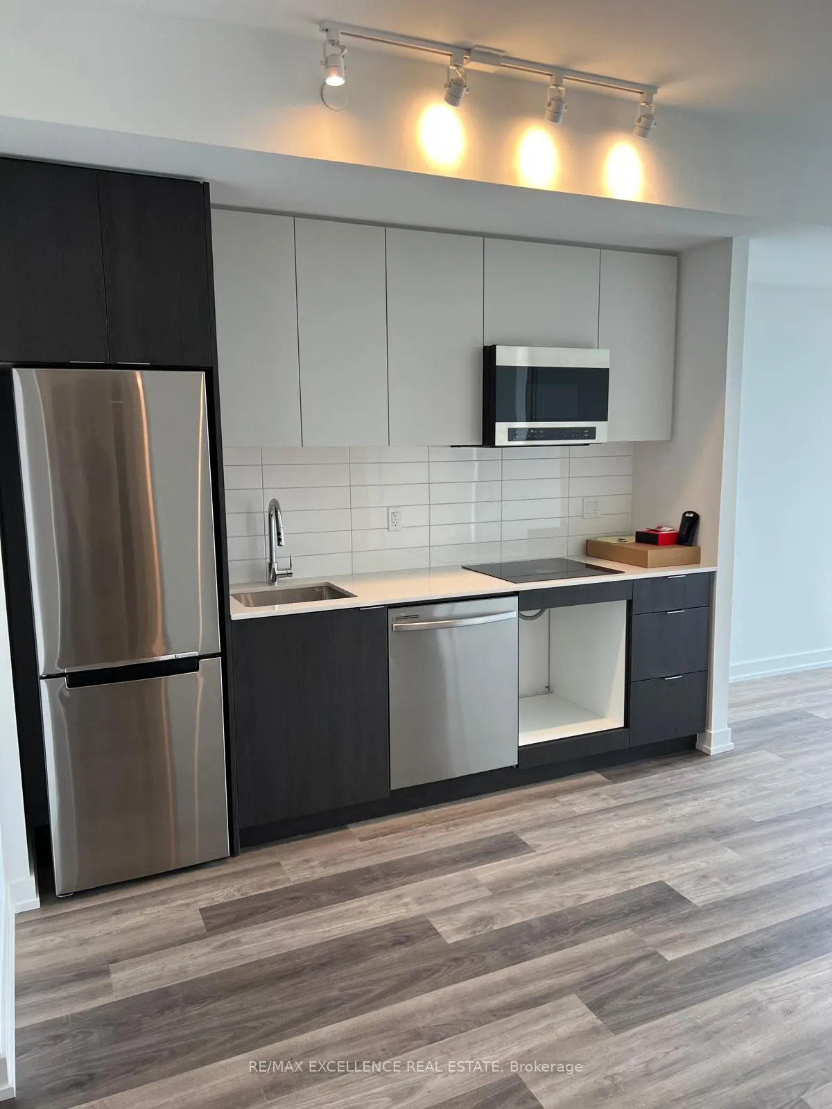 Photo 6 of Unit 608, 6 Chartwell Road, Etobicoke, Stonegate-Queensway — HOMEH