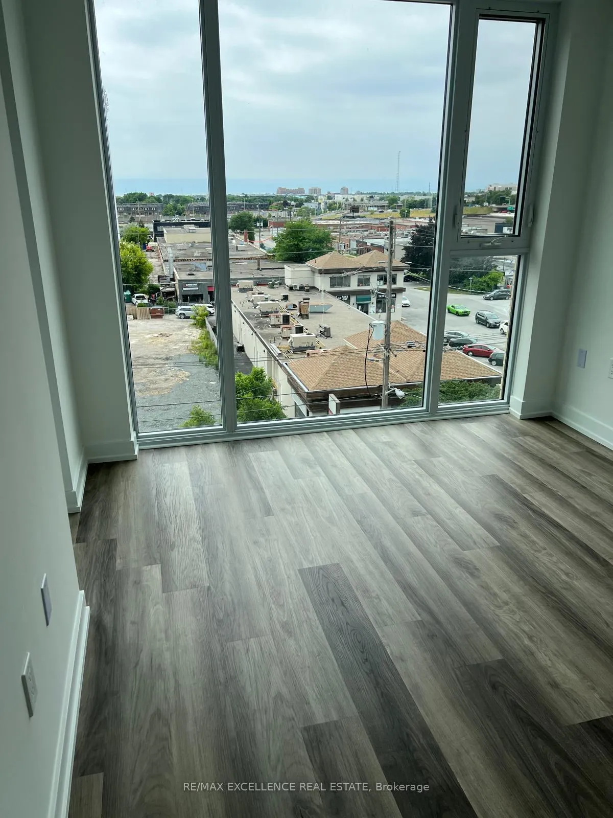 Photo 8 of Unit 608, 6 Chartwell Road, Etobicoke, Stonegate-Queensway — HOMEH