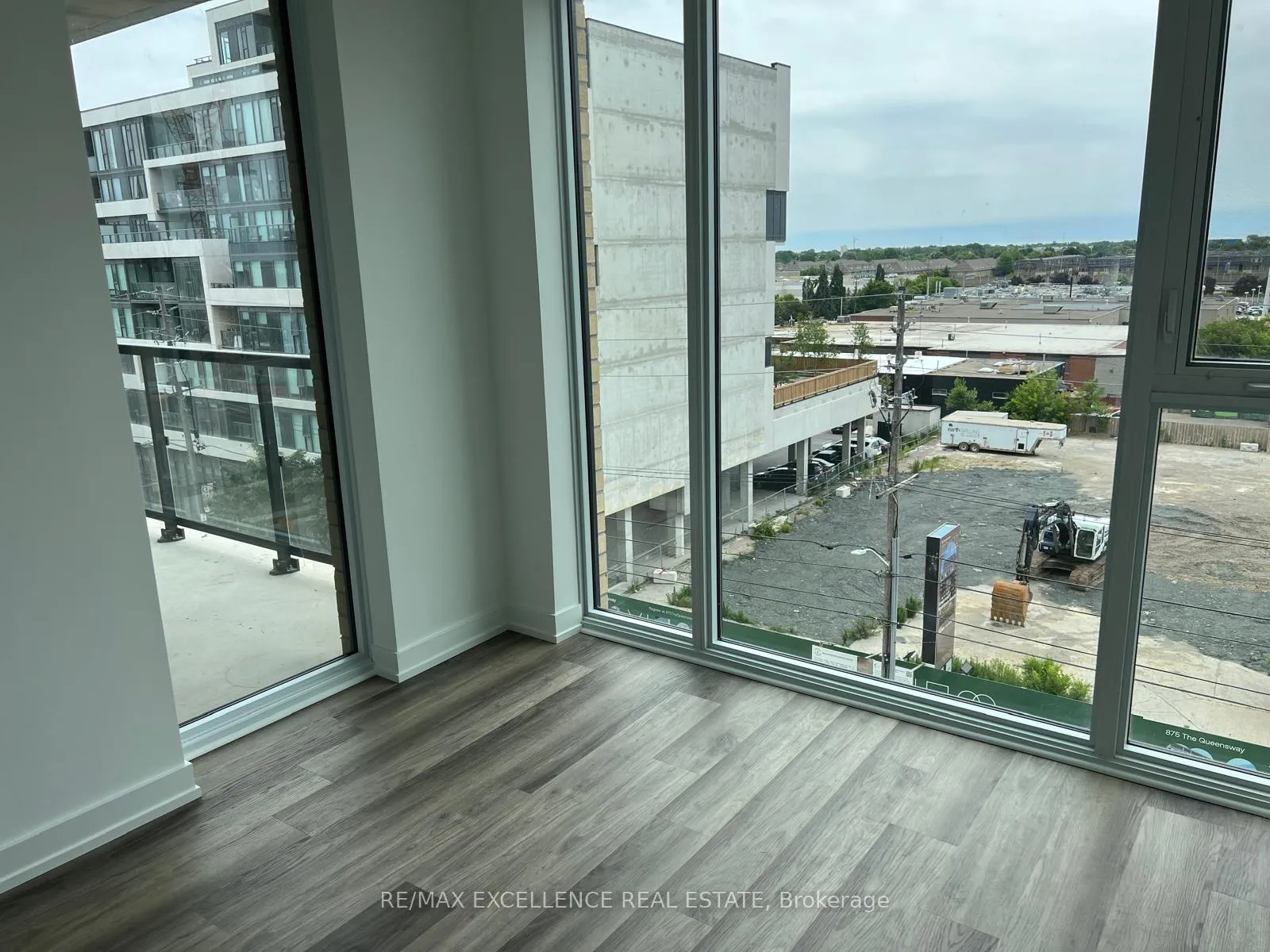 Photo 9 of Unit 608, 6 Chartwell Road, Etobicoke, Stonegate-Queensway — HOMEH