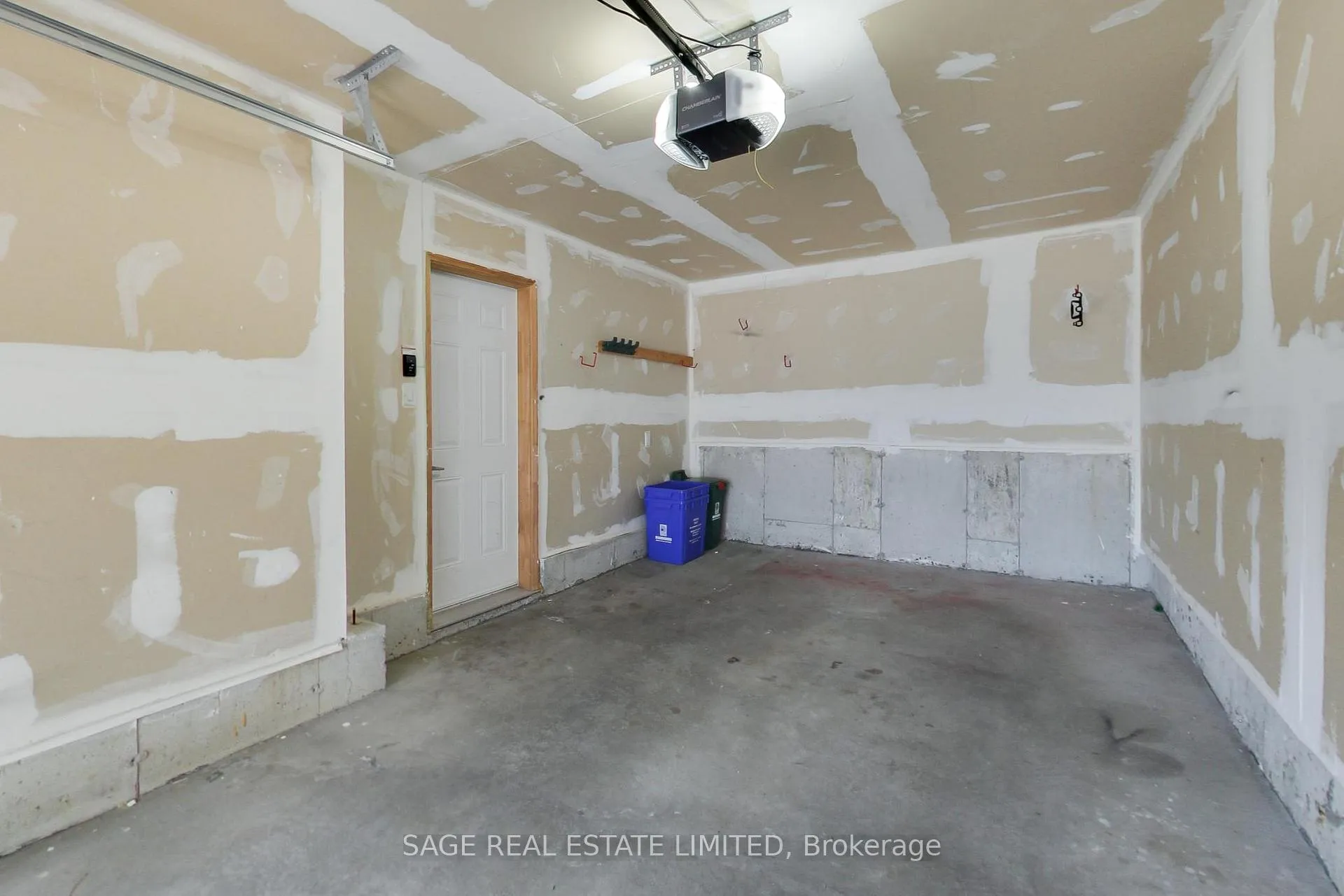 Photo 41 of 39 Pallock Hill Way, Whitby, Pringle Creek — HOMEH