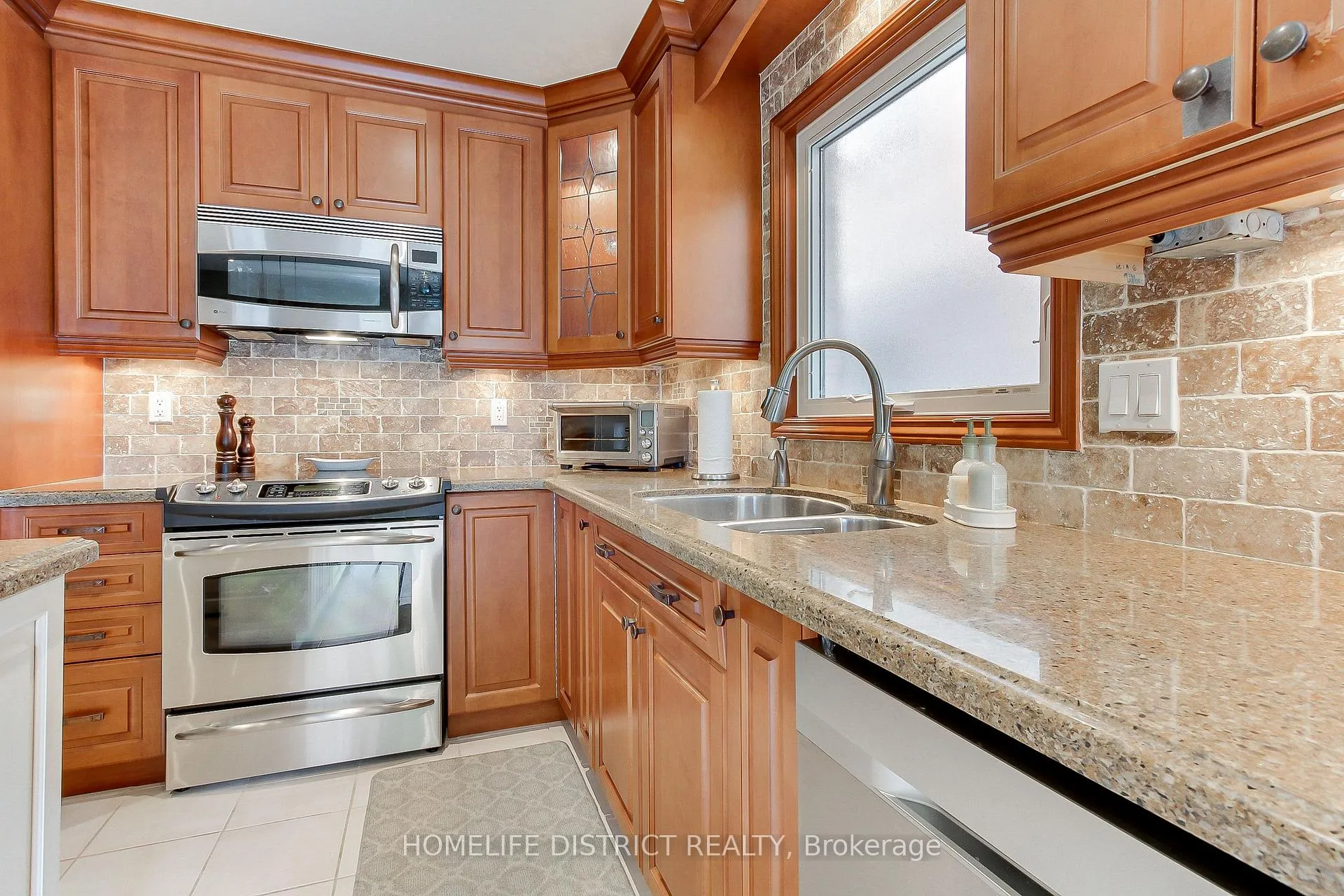 Photo 17 of 43 Daniels Crescent, Ajax, Central West — HOMEH
