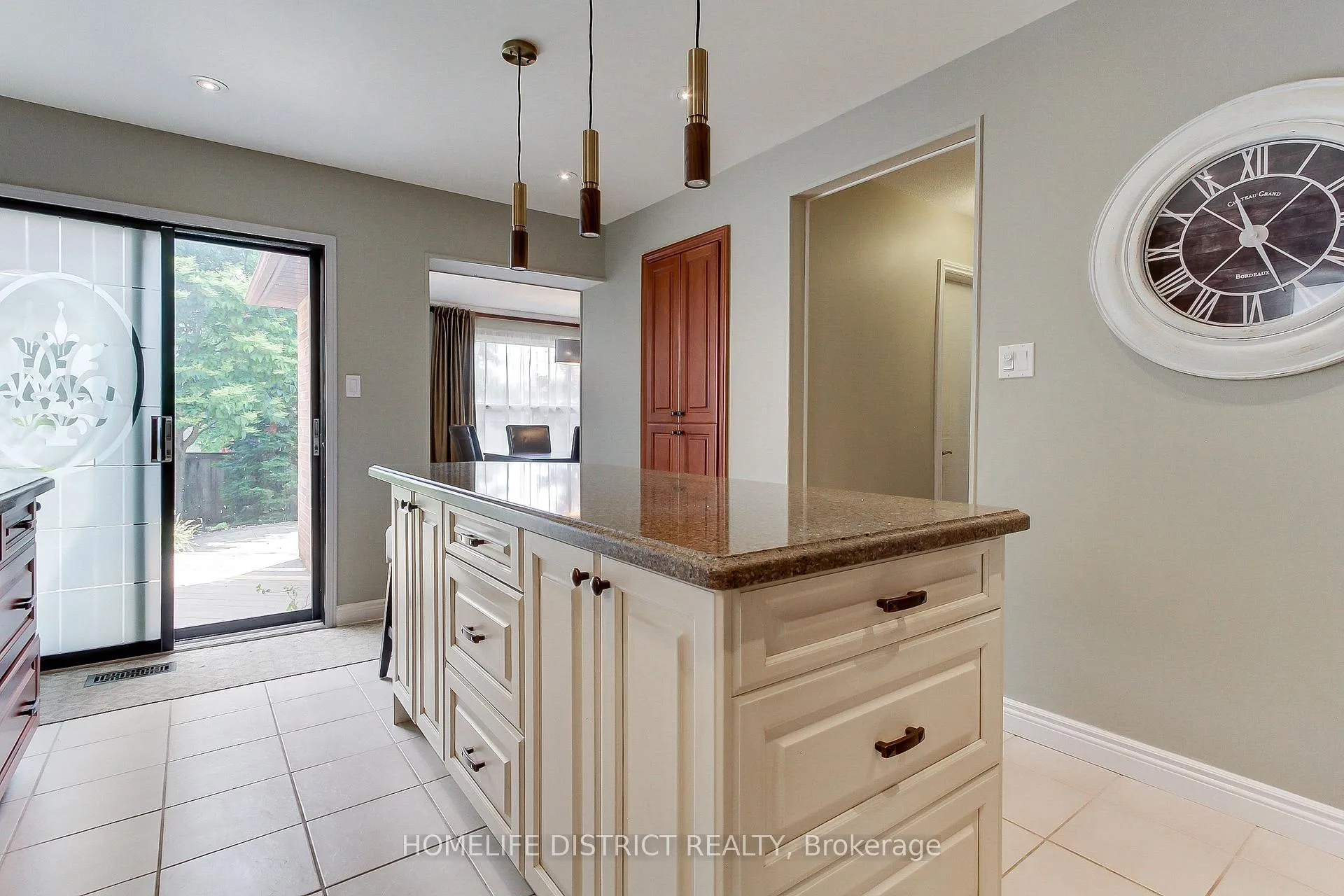 Photo 19 of 43 Daniels Crescent, Ajax, Central West — HOMEH