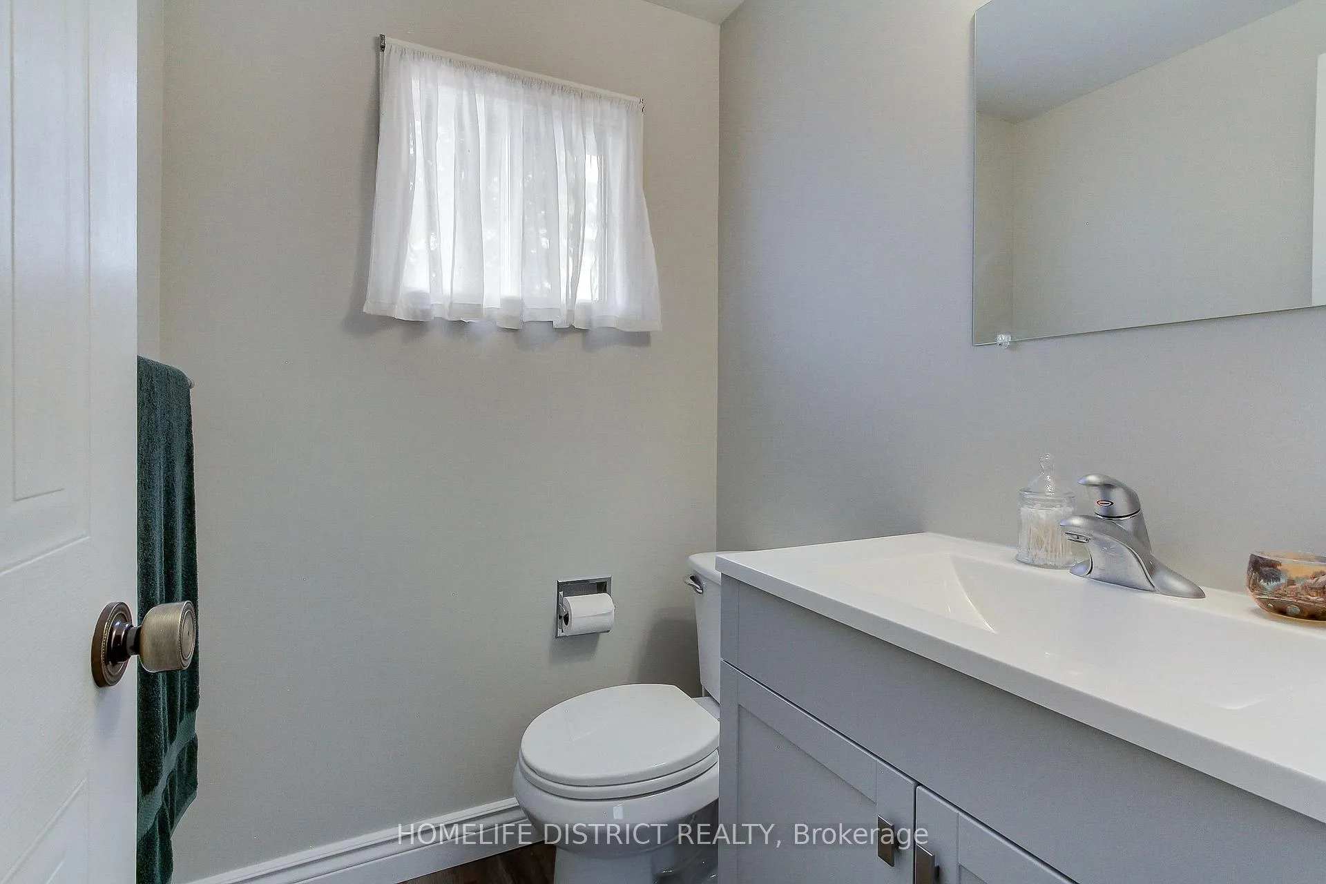 Photo 32 of 43 Daniels Crescent, Ajax, Central West — HOMEH