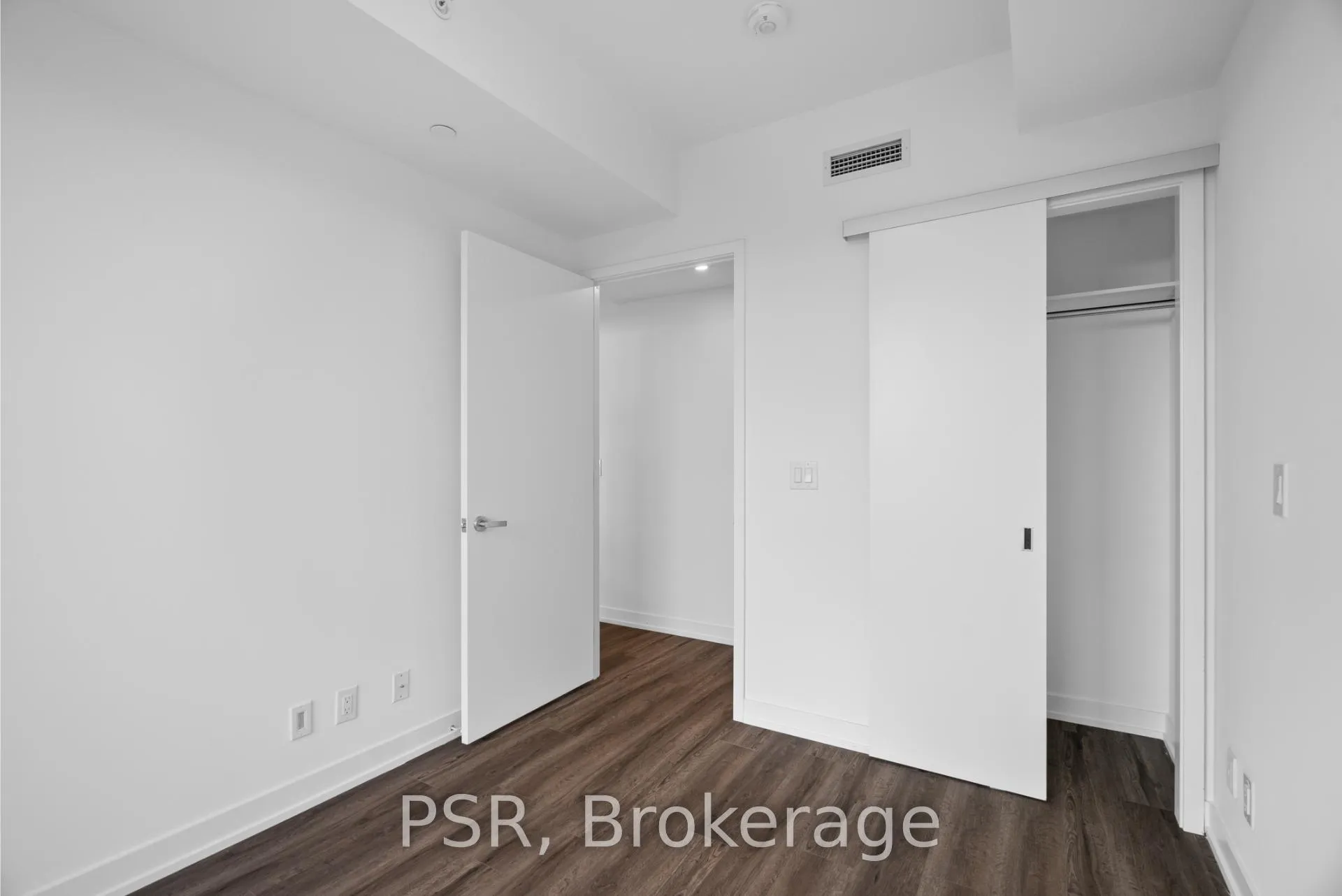Photo 10 of Unit 318, 11 Ordnance Street, Toronto, Niagara — HOMEH