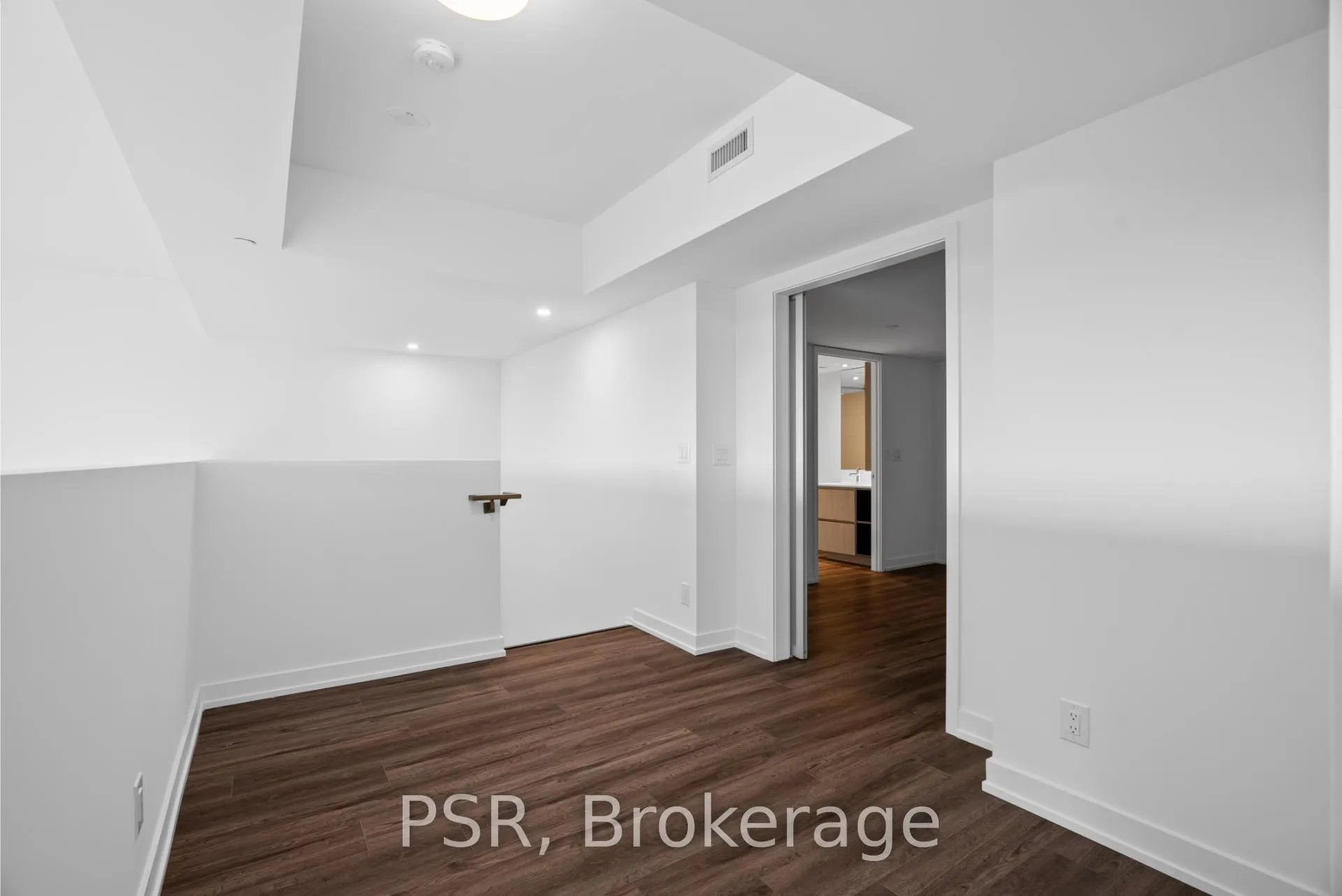 Photo 19 of Unit 318, 11 Ordnance Street, Toronto, Niagara — HOMEH