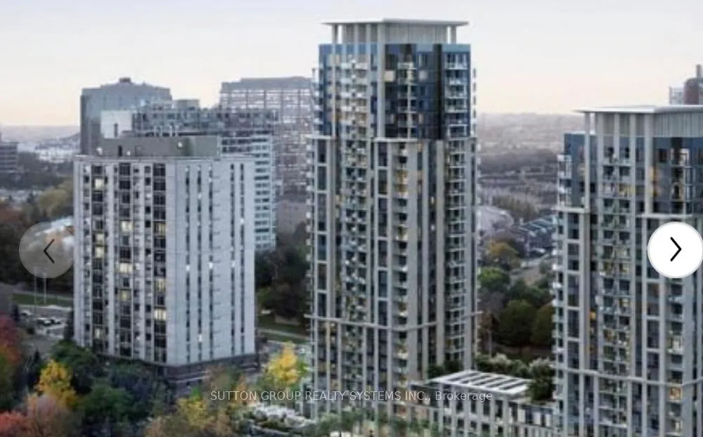 Front of Unit 903, 204 Burnhamthorpe Road E