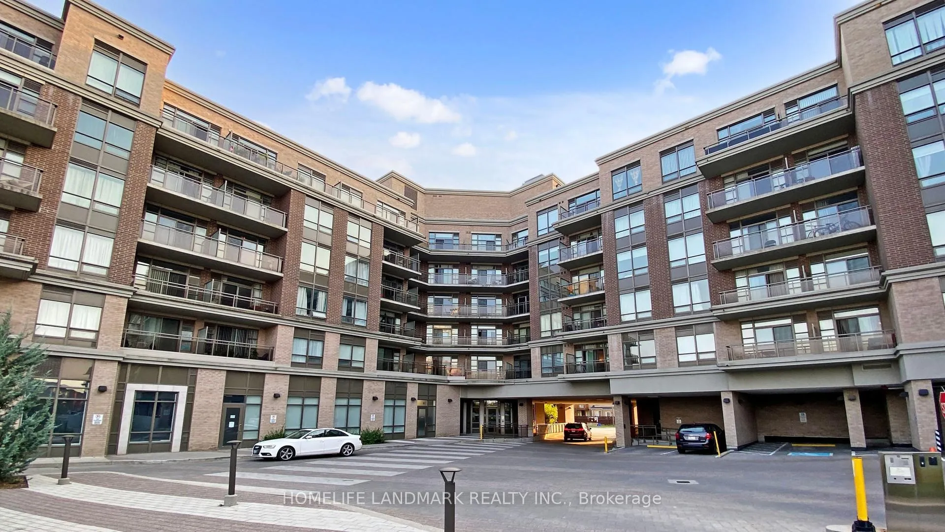 Photo 2 of Unit 340, 540 Bur Oak Avenue, Markham, Berczy — HOMEH