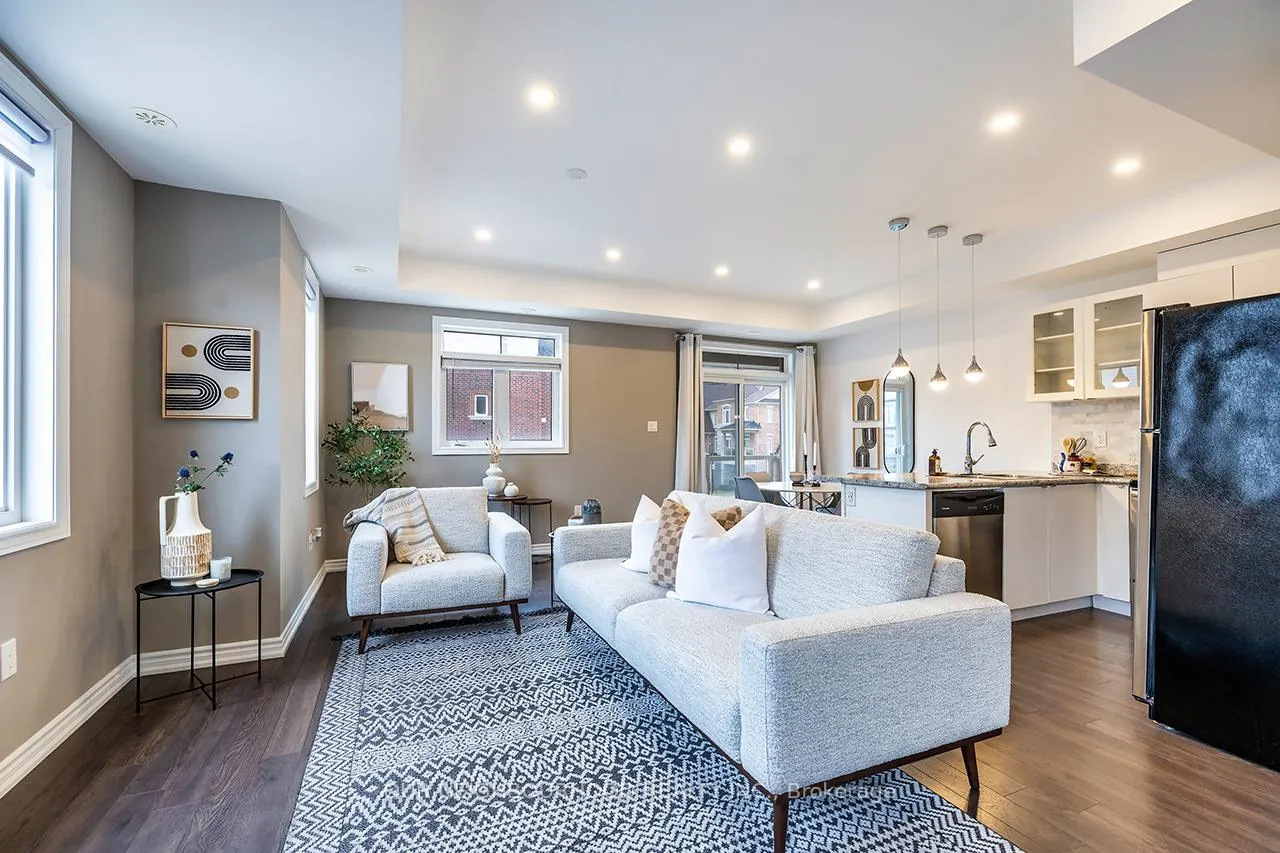 Photo 3 of 1817 Rex Heath Drive, Pickering, Duffin Heights — HOMEH